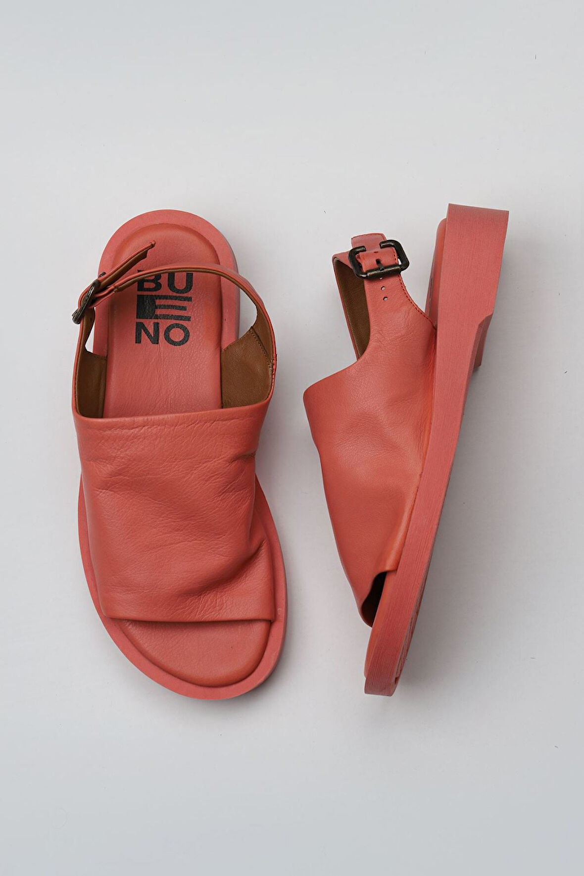 Bueno Shoes Mercan Deri Kadın Düz Sandalet 01wy2917
