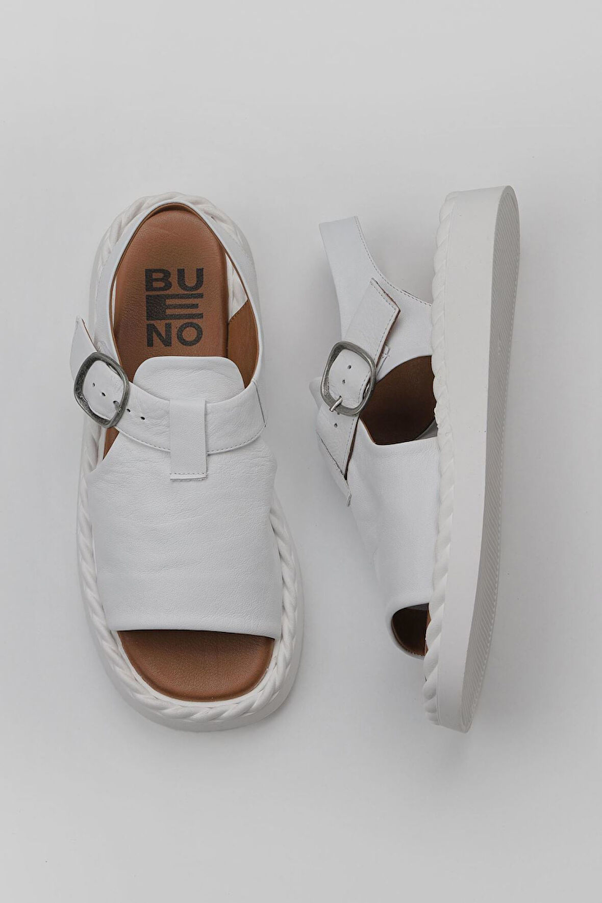 Bueno Shoes Beyaz Deri Kadın Düz Sandalet 01wy9103