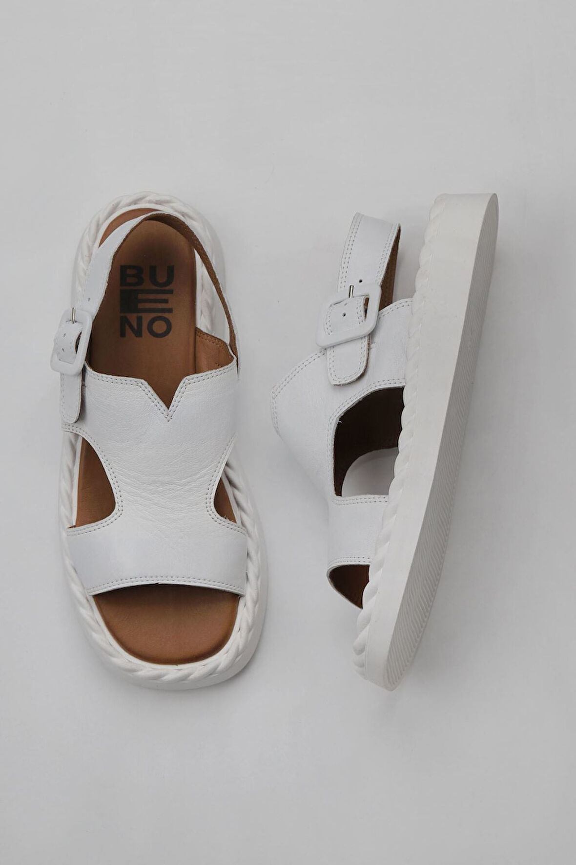 Bueno Shoes Beyaz Deri Kadın Düz Sandalet 01wy9104