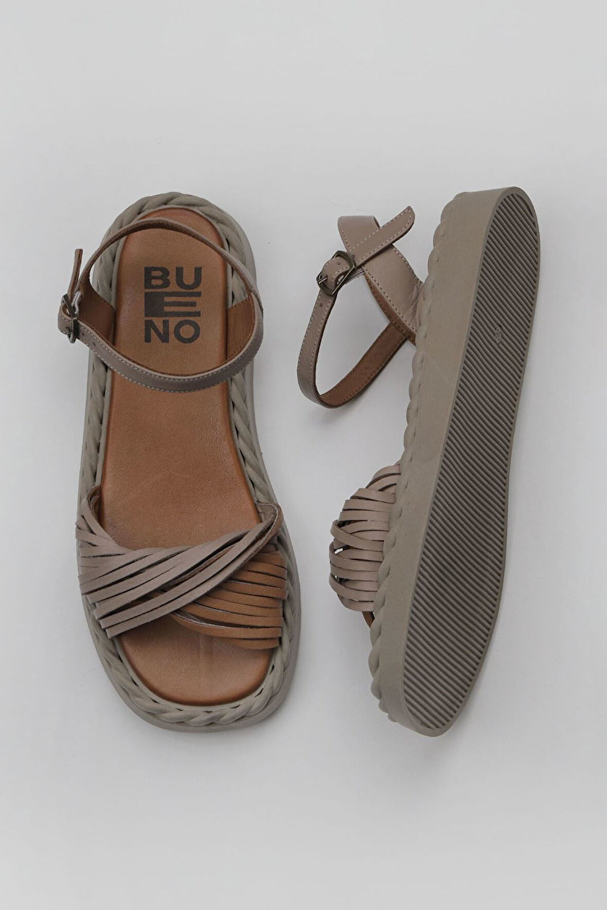Bueno Shoes Gri Deri Kadın Düz Sandalet 01wy9110