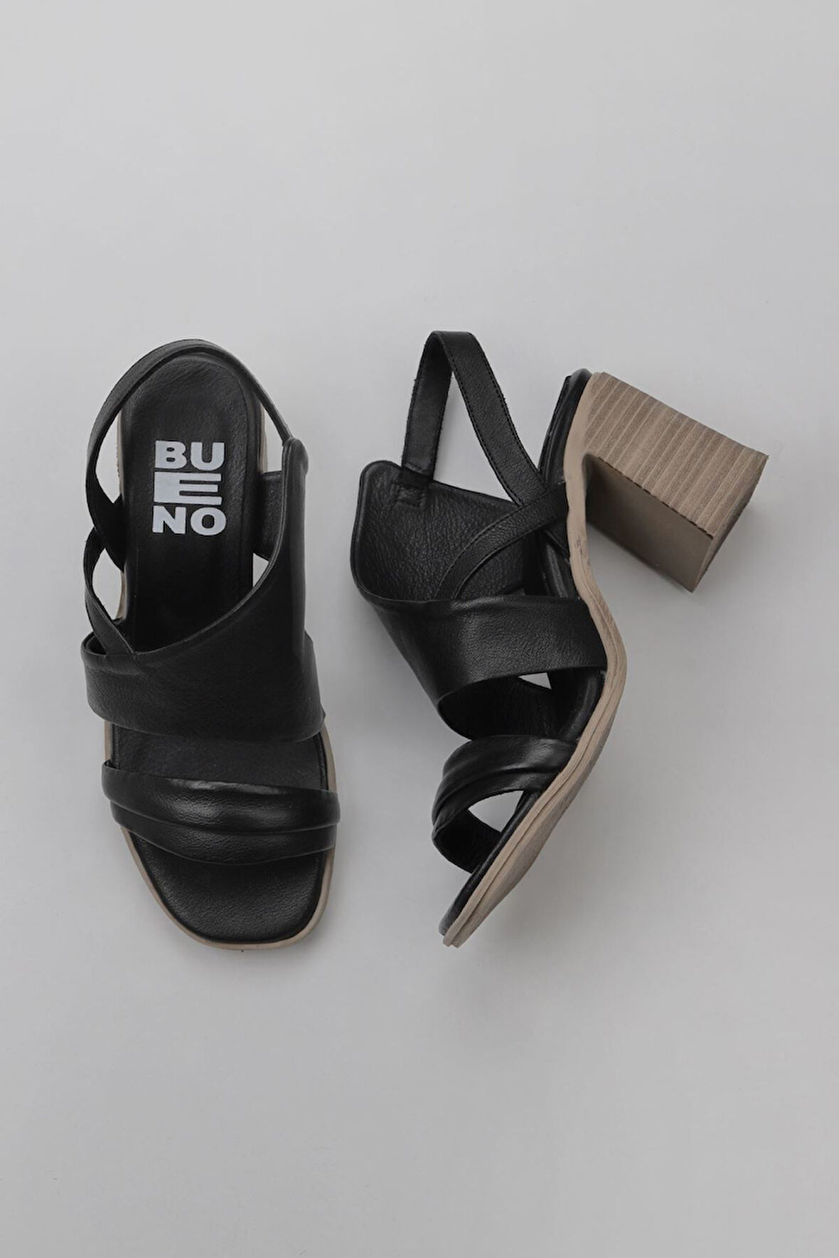 Bueno Shoes Siyah Deri Kadın Topuklu Sandalet 01wy3705