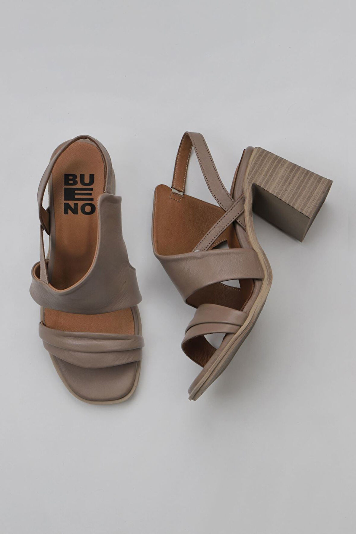 Bueno Shoes Gri Deri Kadın Topuklu Sandalet 01wy3705