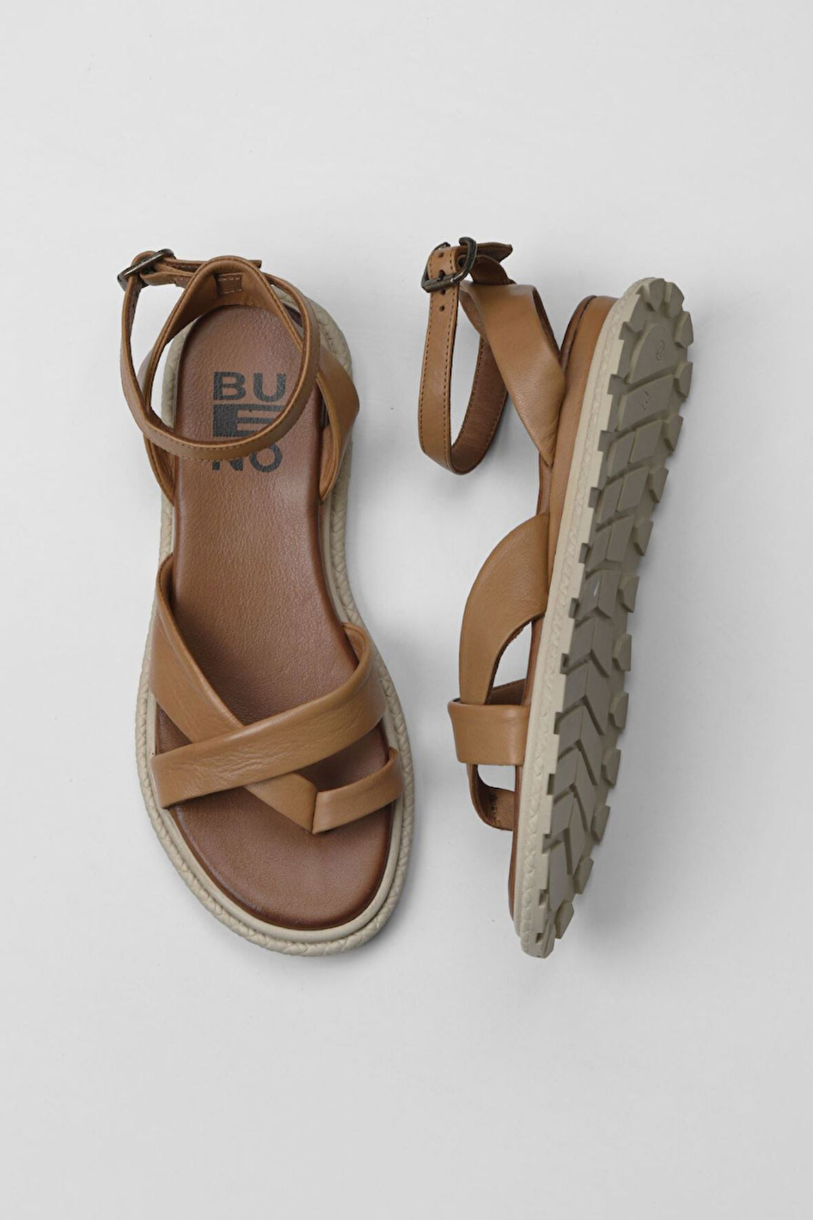 Bueno Shoes Taba Deri Kadın Parmak Arası Sandalet 01wy5407