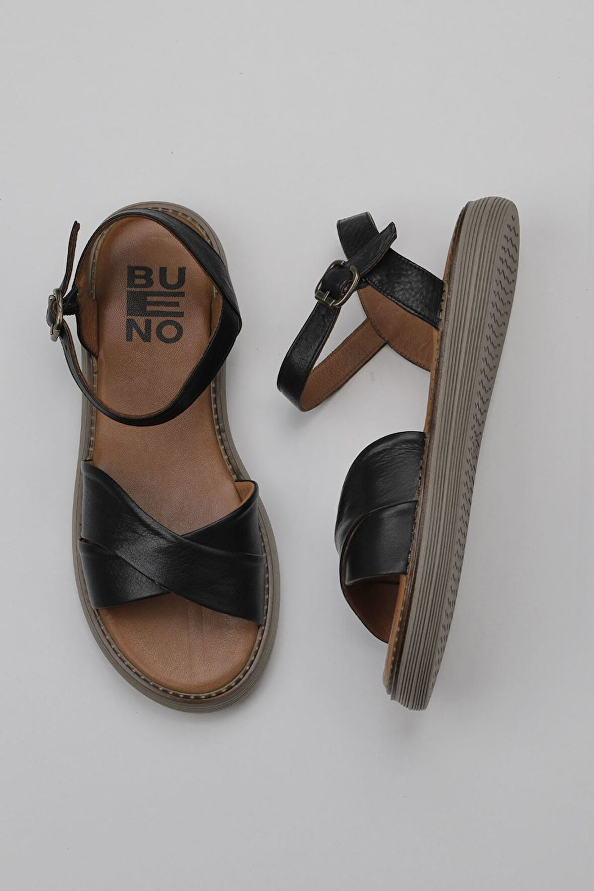 Bueno Shoes Siyah Deri Kadın Düz Sandalet 01wy6605