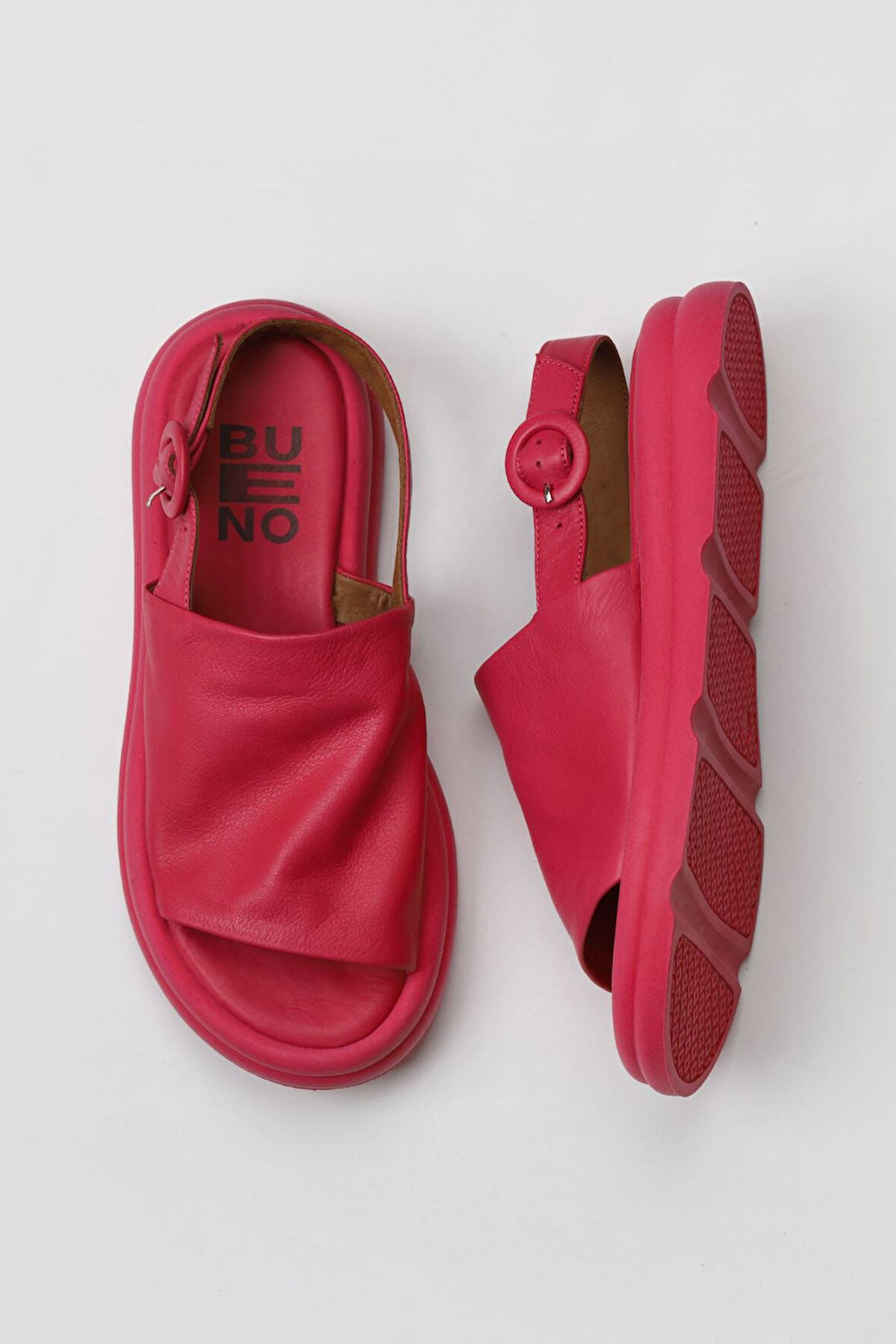 Bueno Shoes Fuşya Deri Kadın Dolgu Topuklu Sandalet 01wy9410