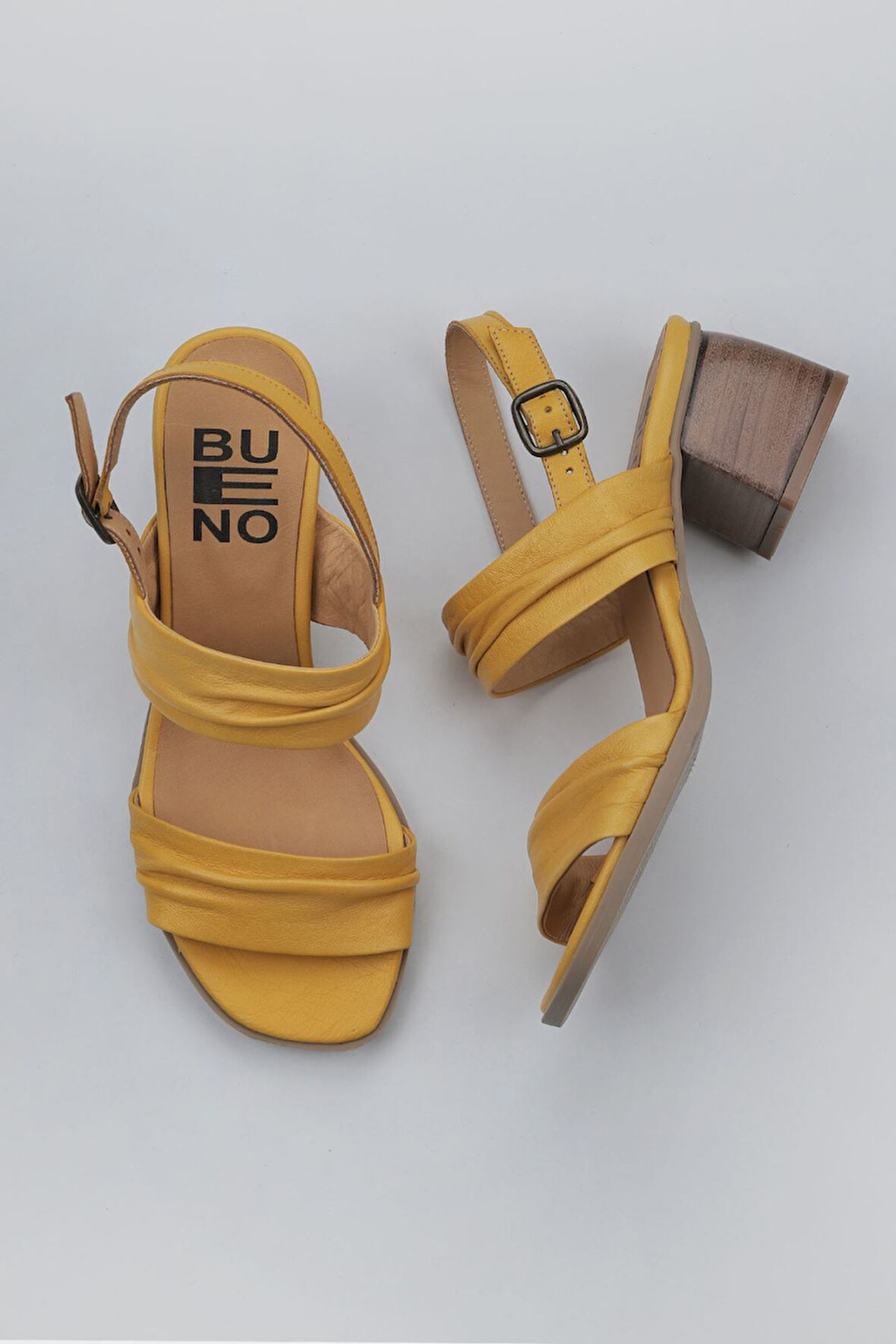 Bueno Shoes Sarı Deri Kadın Topuklu Sandalet 01ws1400