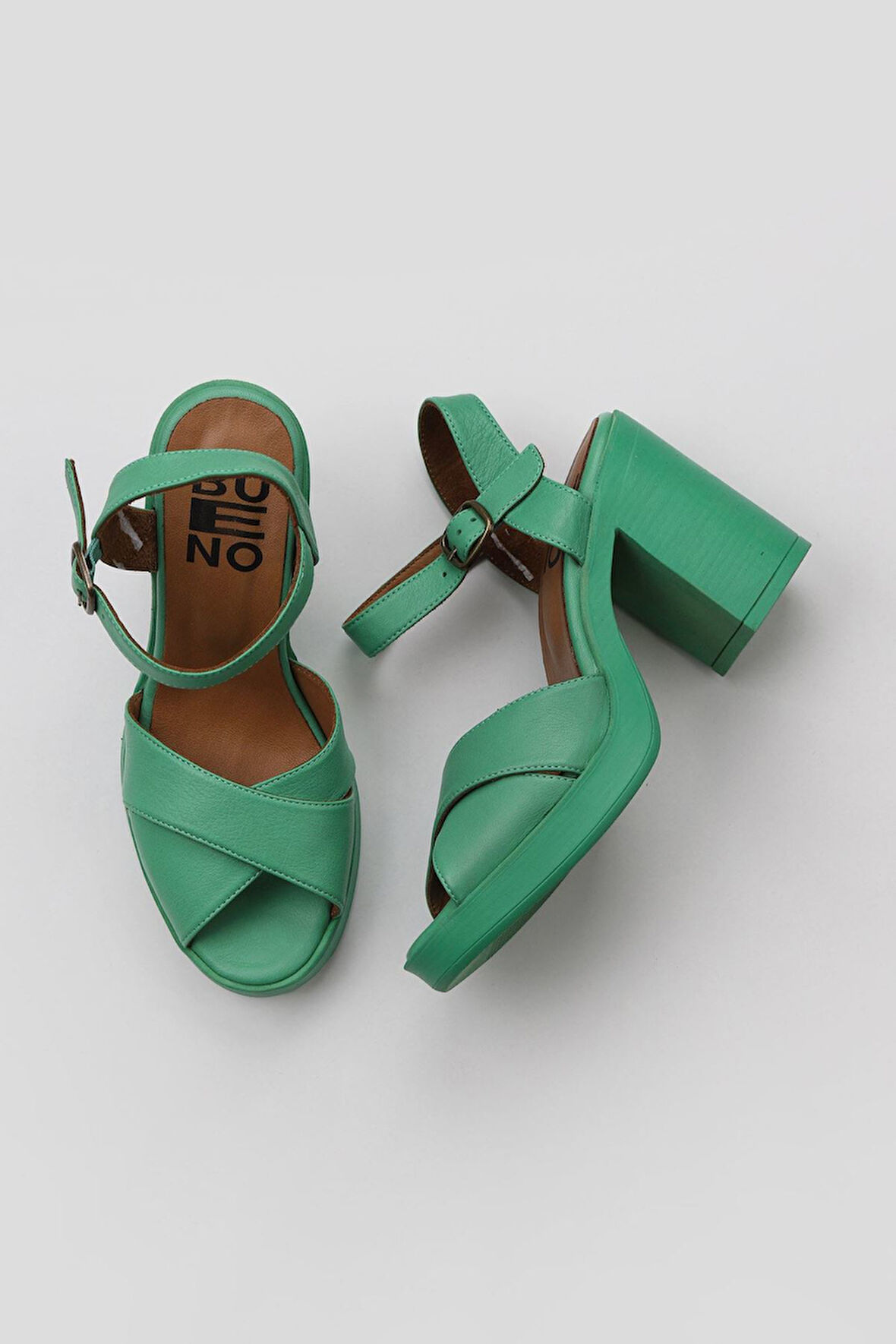 Bueno Shoes Yeşil Koyu Deri Kadın Topuklu Sandalet 01wy12301