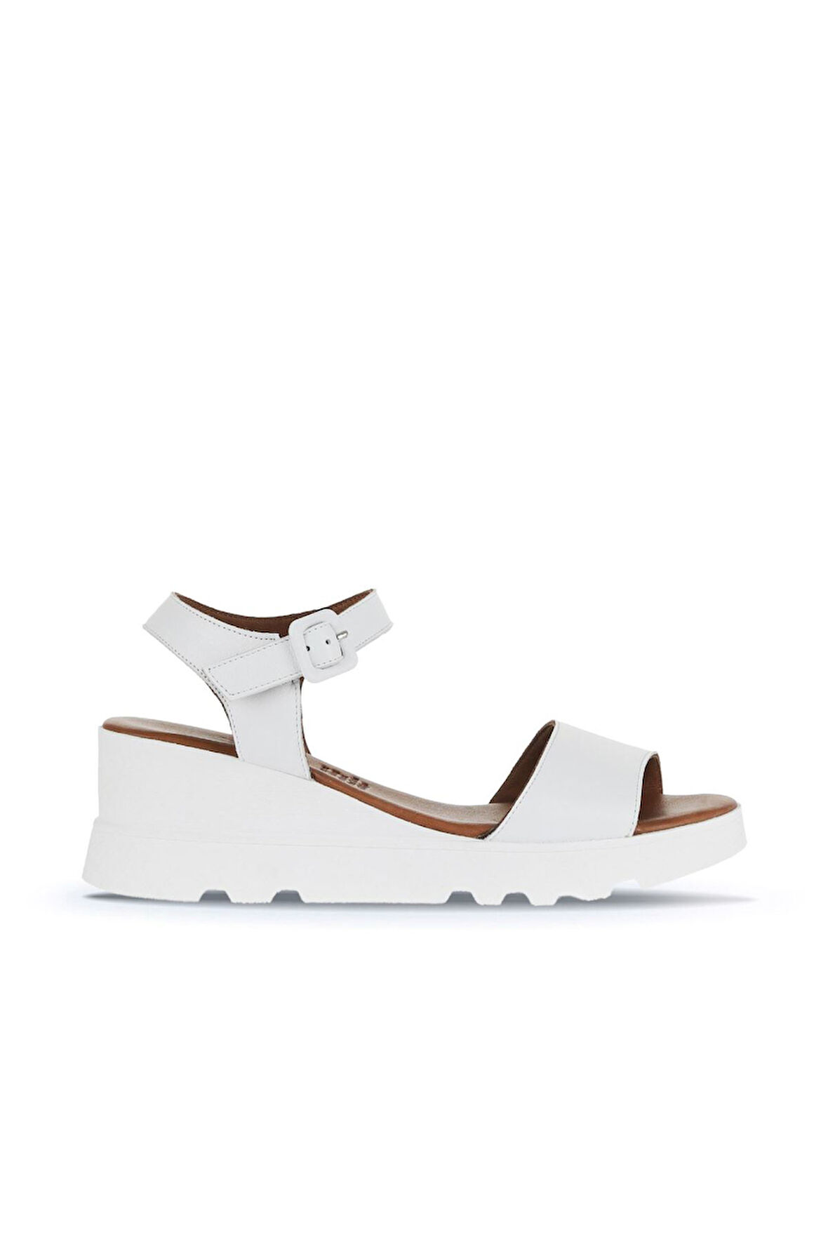 Bueno Shoes Beyaz Deri Kadın Dolgu Topuklu Sandalet 01wa0507