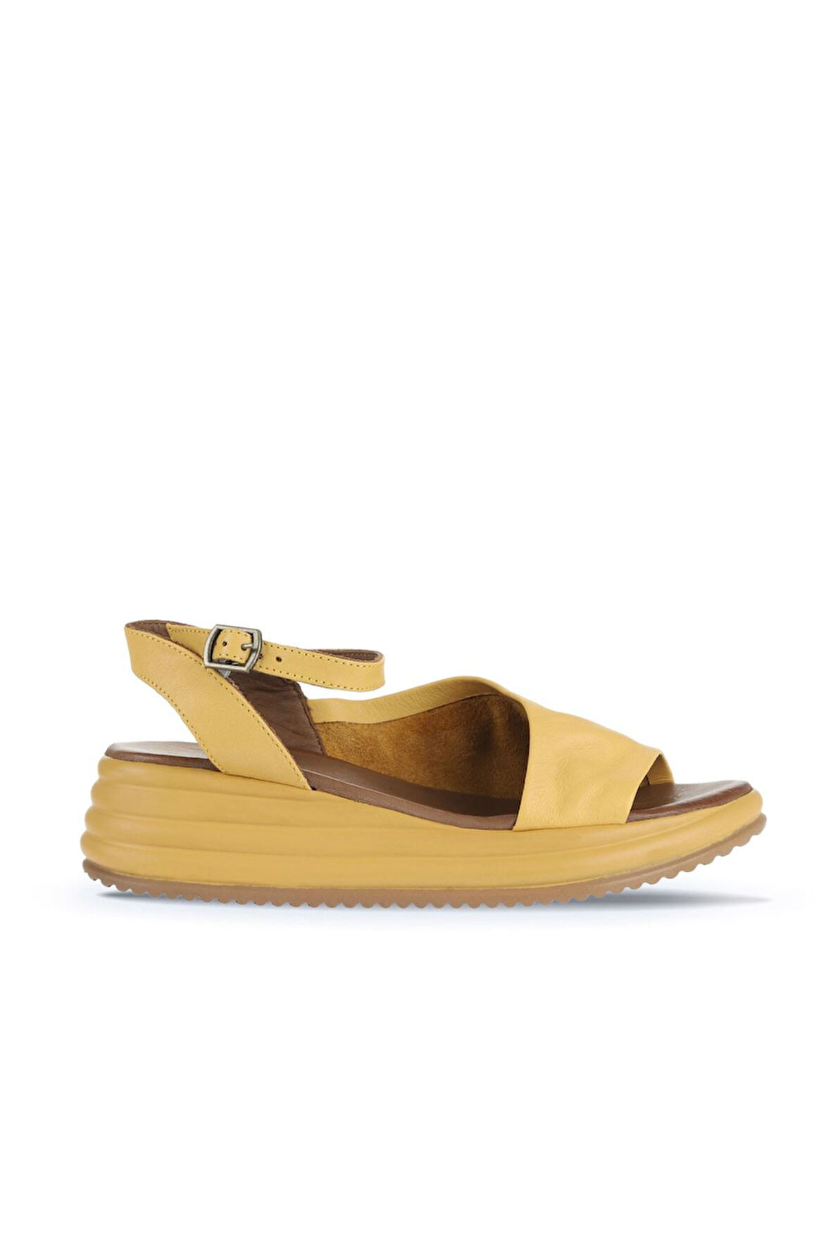 Bueno Shoes Sarı Deri Kadın Dolgu Topuklu Sandalet 01wa2402