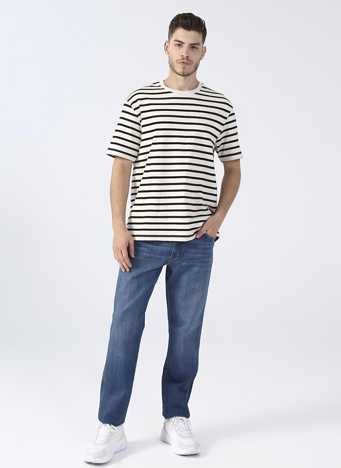 Wrangler Düşük Bel Regular Tapered Erkek Denim Pantolon W12T008408Texas Regular Tap Jean Pa