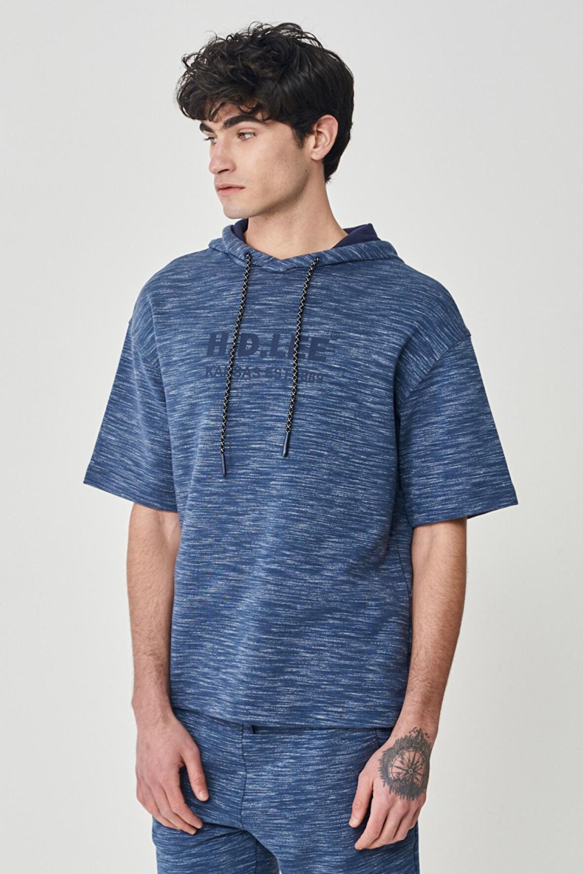 Regular Fit Normal Kesim Kapüşonlu Yaka Kısa Kollu Lacivert Sweatshirt