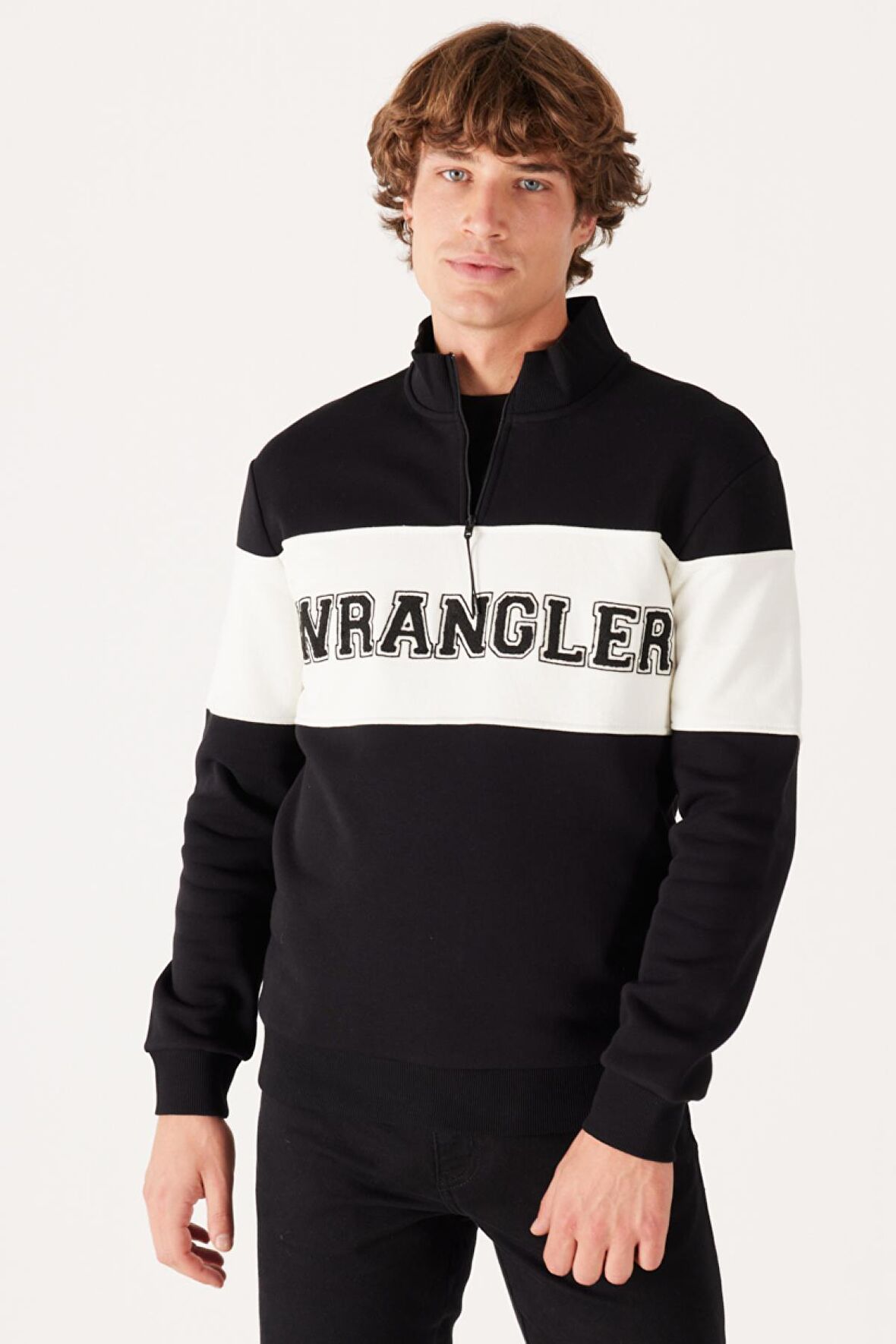 Regular Fit Normal Kesim %100 Pamuk İçi Polarlı Dik Yaka Siyah Sweatshirt