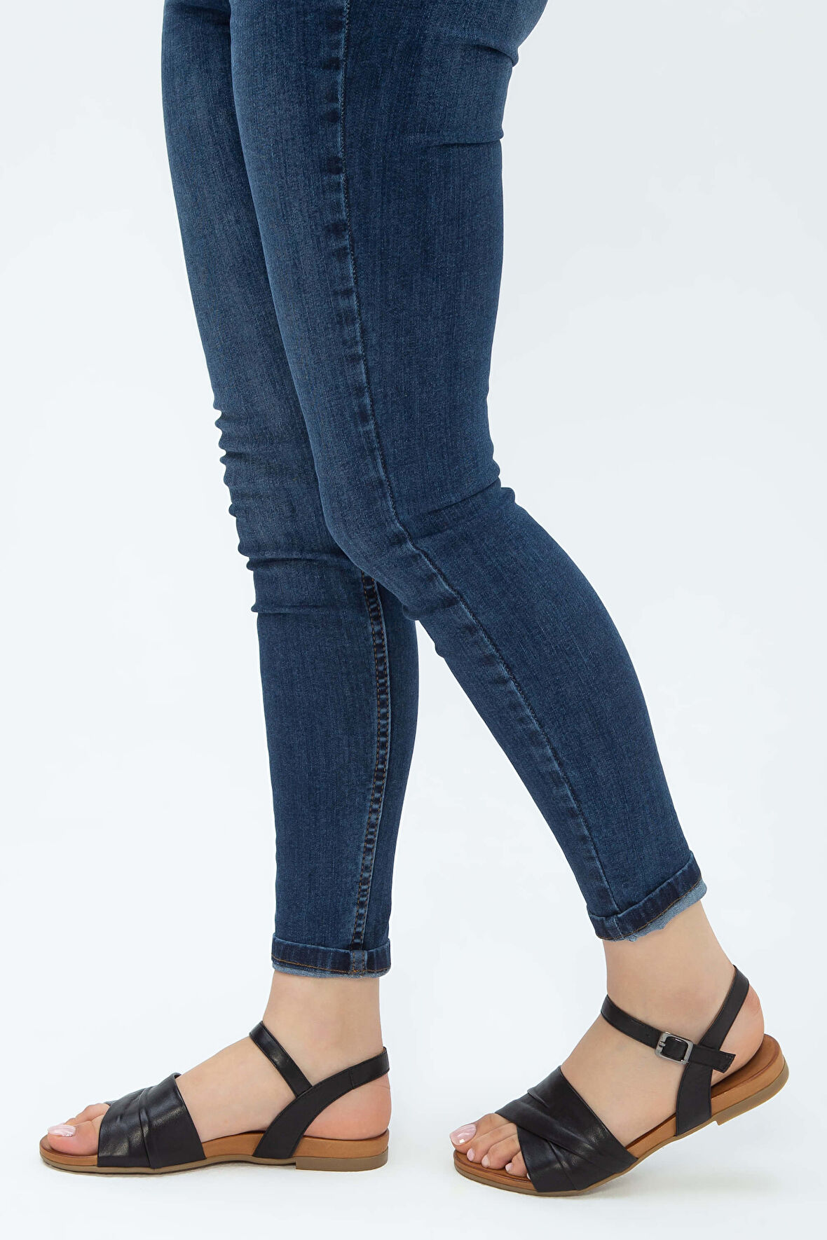 Tamer Tanca Kadın Hakiki Deri Siyah Deri Düz Sandalet 766 0266 BYN SNDLT Y21 SIYAH DR