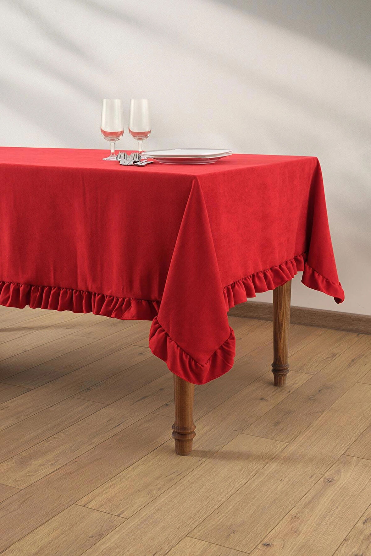 Venedik Fırfırlı Masa Örtüsü Kırmızı (150x250 cm)