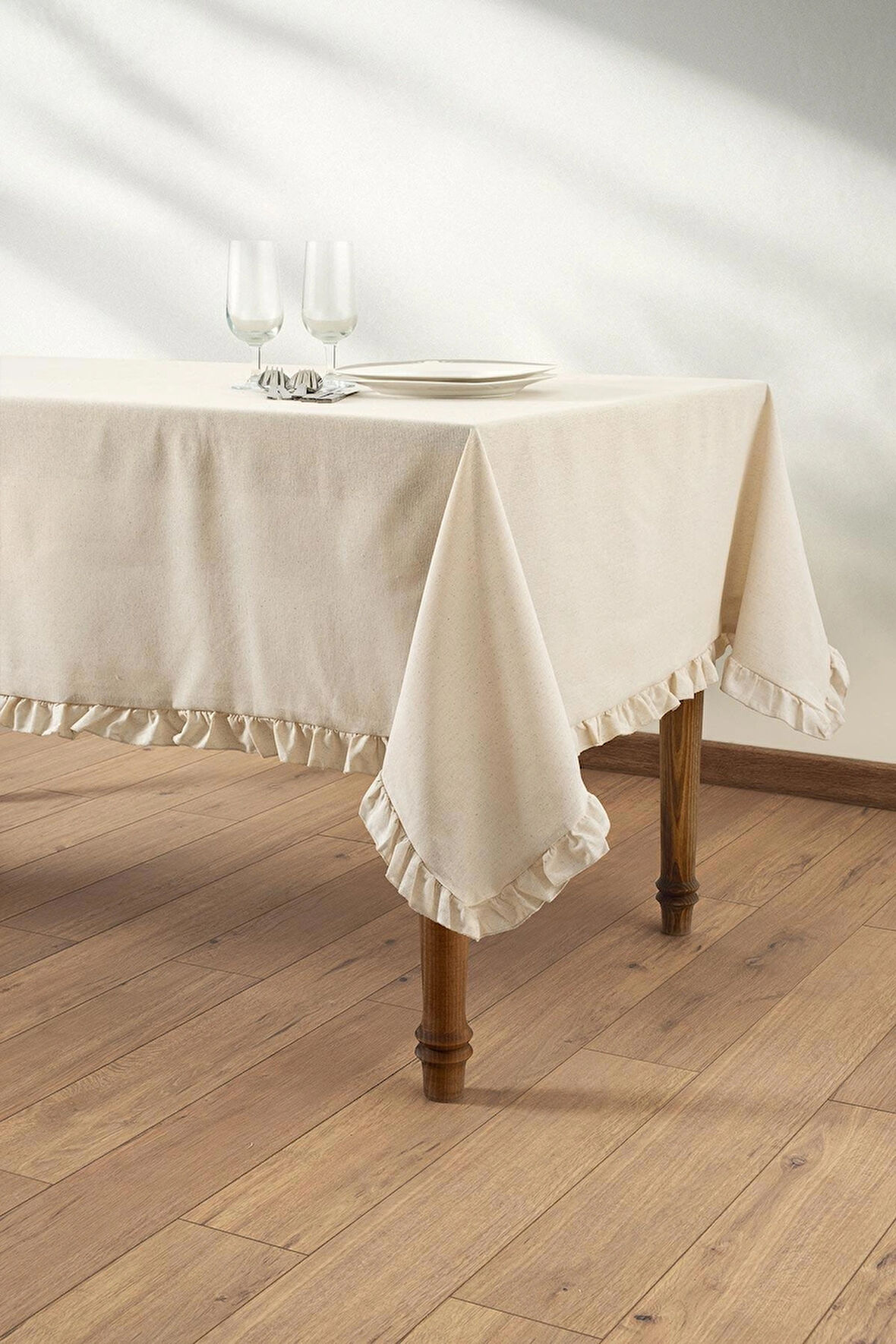 Selendi Fırfırlı Masa Örtüsü Naturel