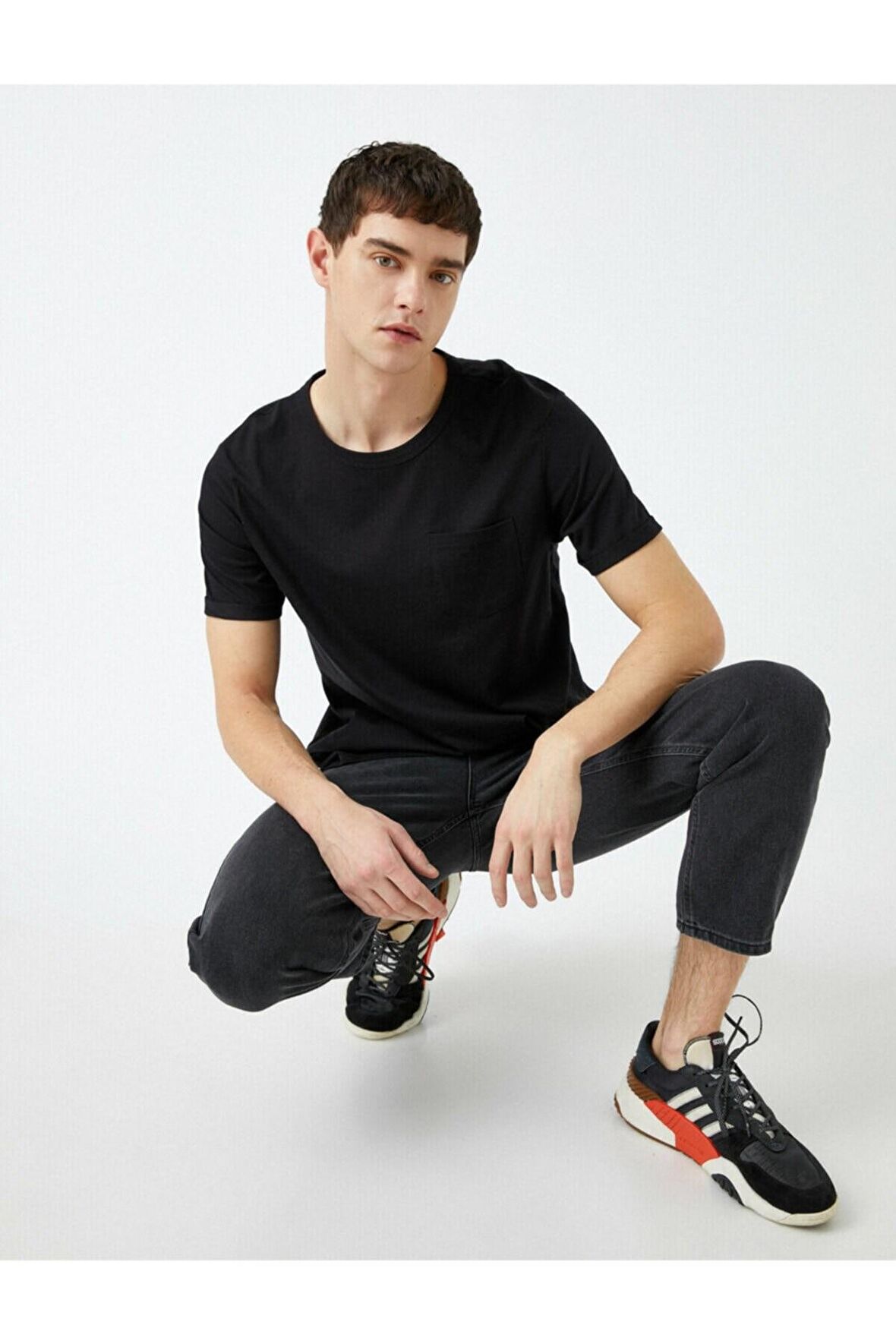 Basic Kısa Kollu Bisiklet Yaka Tisört