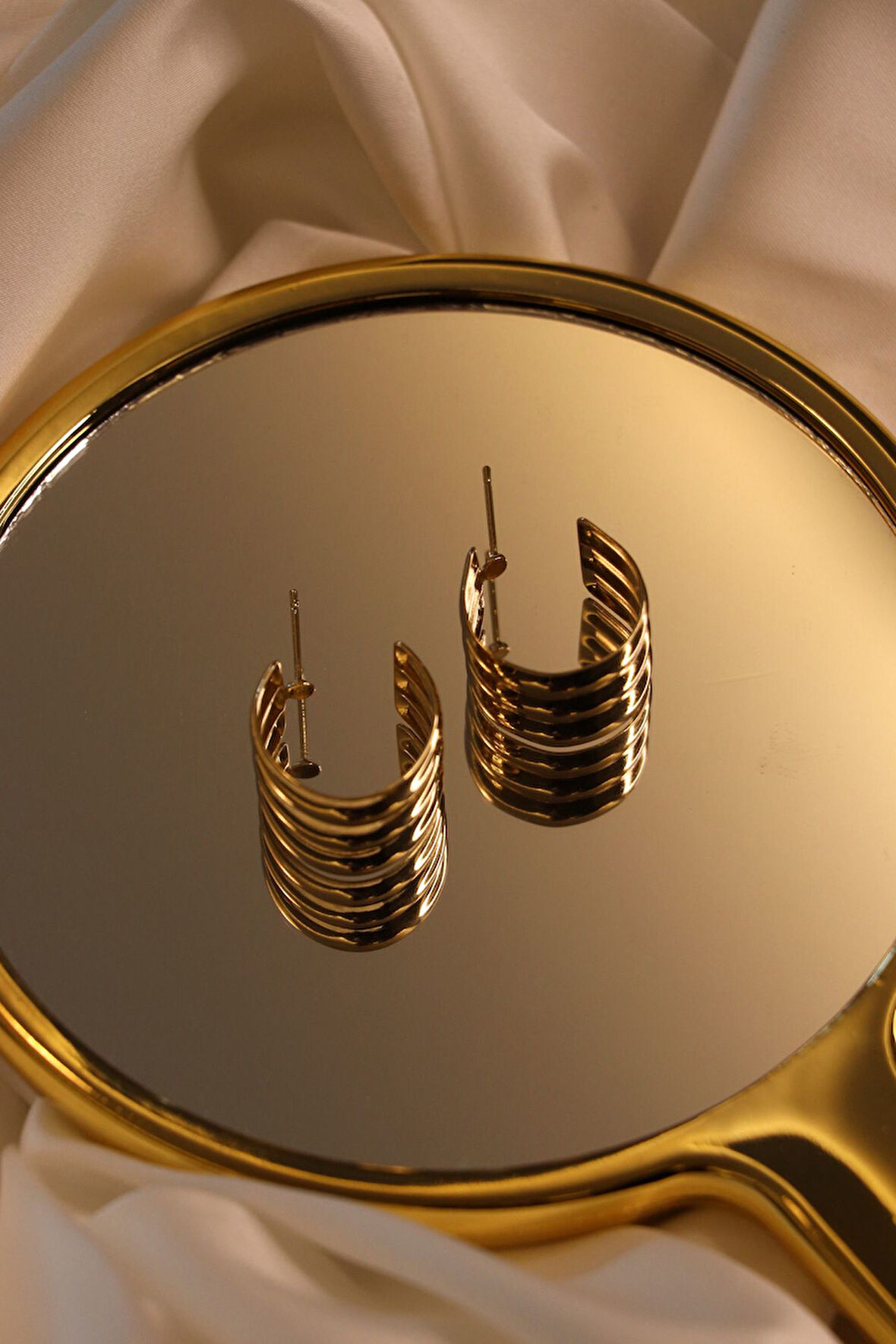 Kadın Altın Dairesel Küpe