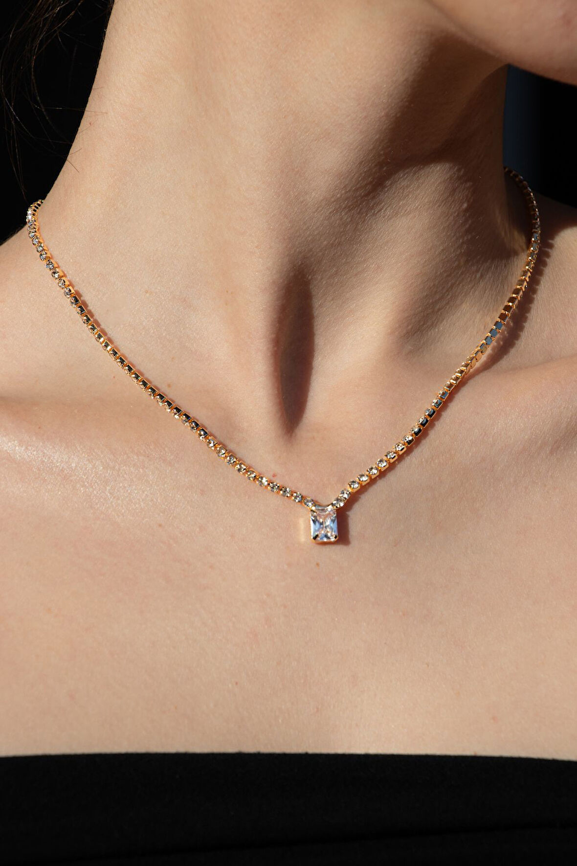 Kadın Gold Tek Taşlı Kolye