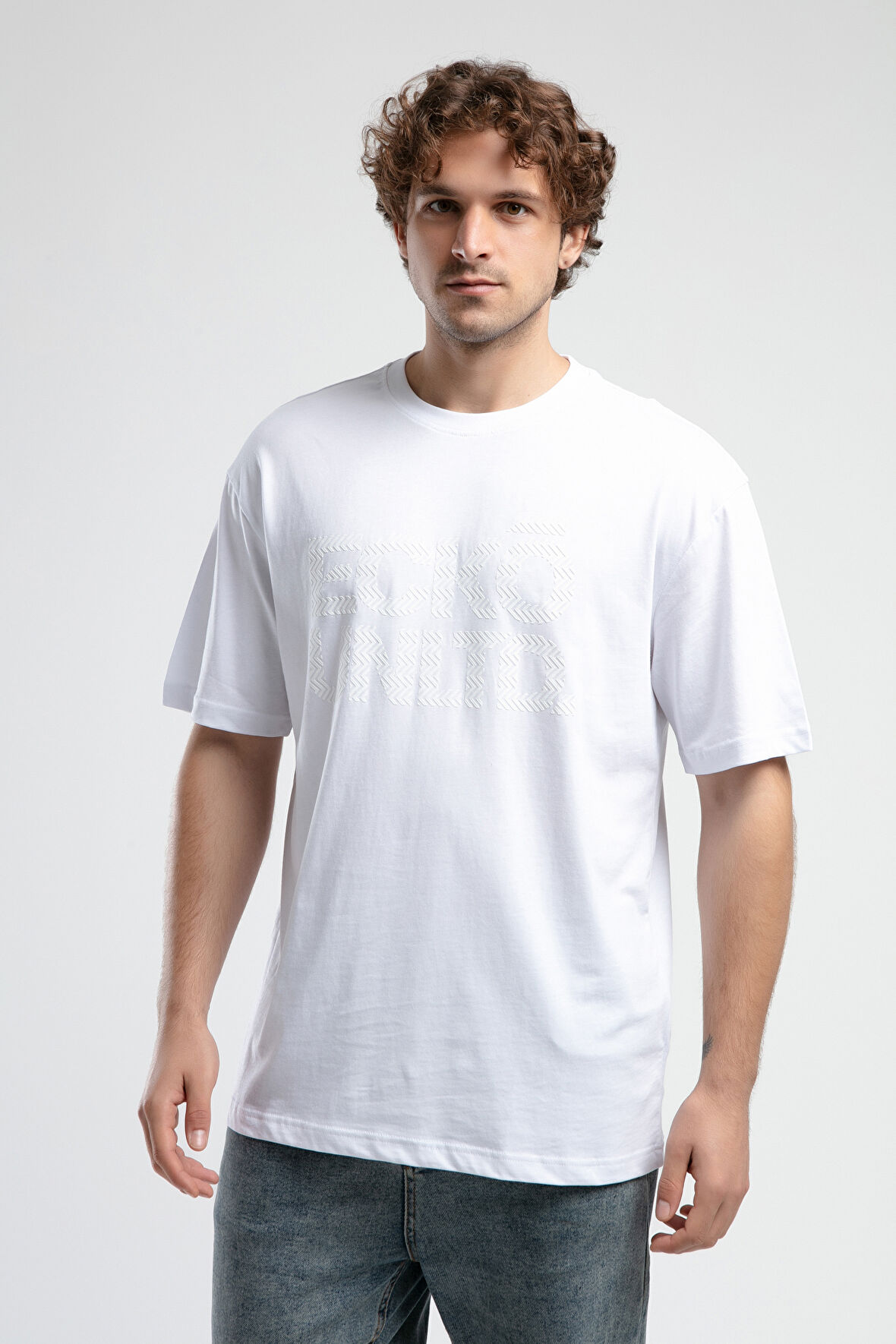 ASTORIA Beyaz Bisiklet Yaka Baskılı Oversize Erkek Tshirt