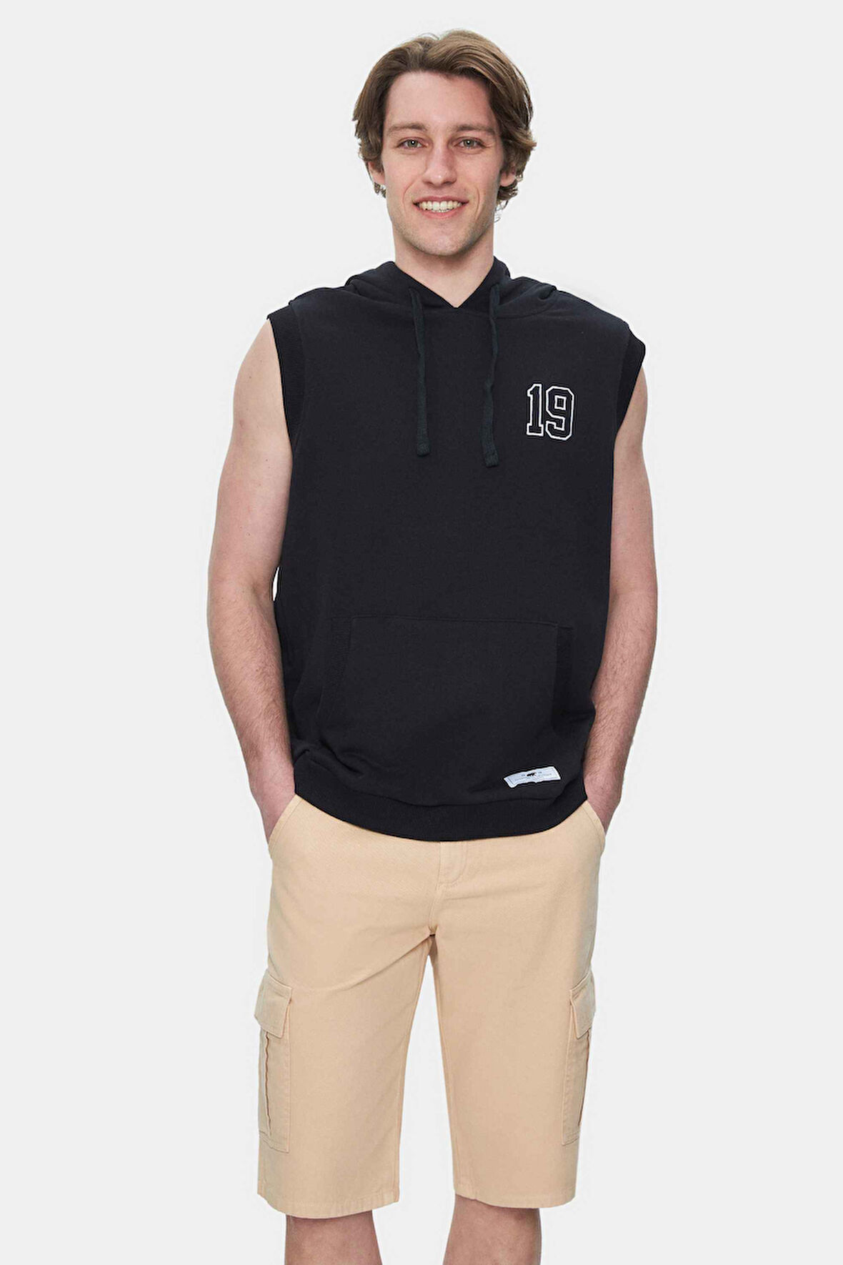 HEWITT Siyah Nakışlı Sıfır Kol Sweatshırt  Oversize  Erkek Sweatshirt