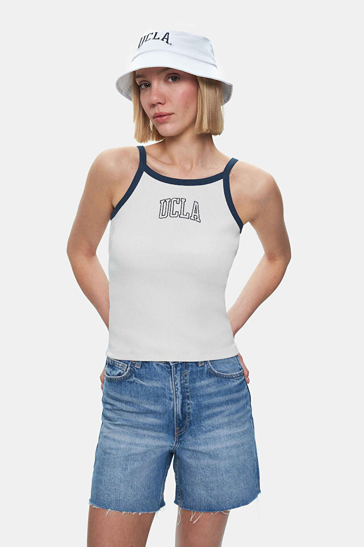 PALMER Kemik Rengi Askılı Nakışlı Standard Fit Kadın Crop