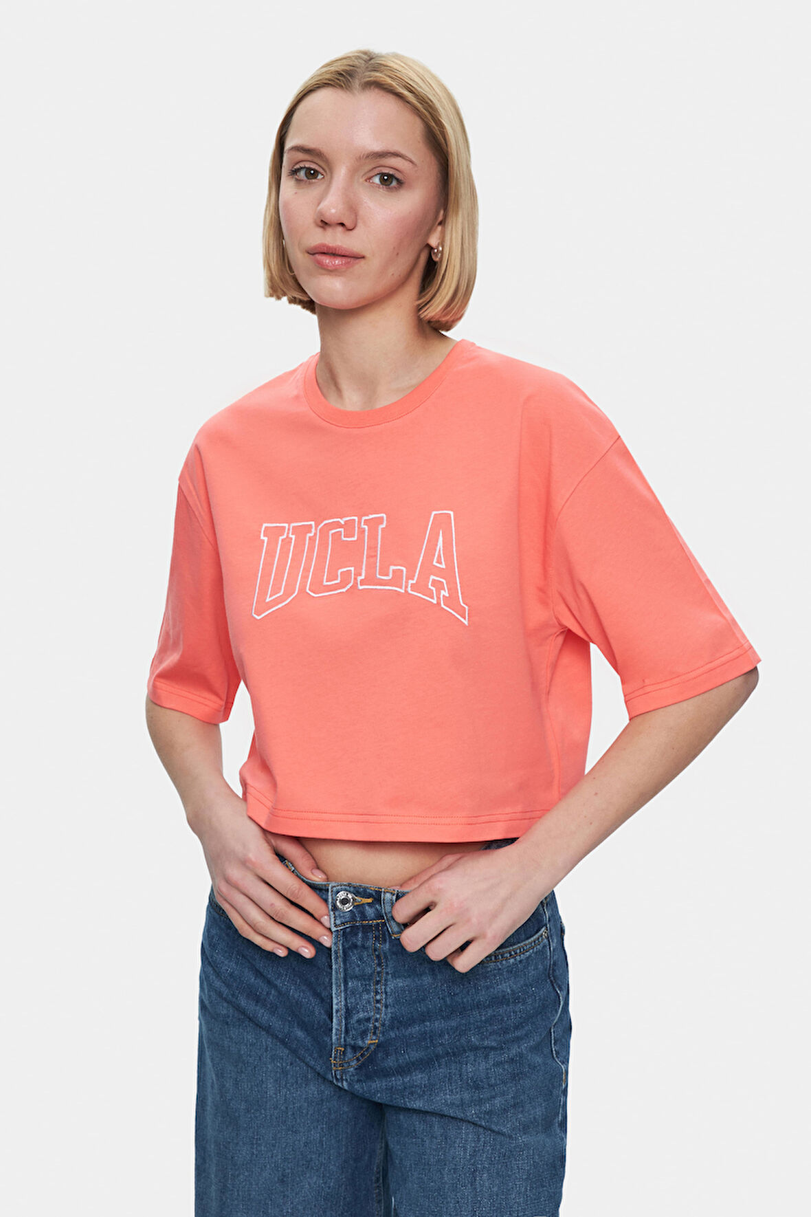 HELENA Sıcak Pembe Bisiklet Yaka Nakışlı Oversize  Kadın Tshirt