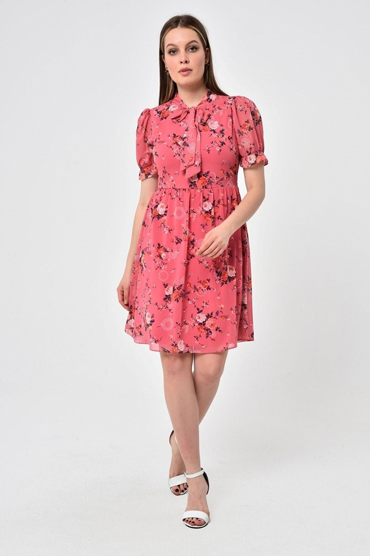 Kadın Çiçek Desenli Bağlamalı Yaka Diz Üstü şifon Elbise 4438/100