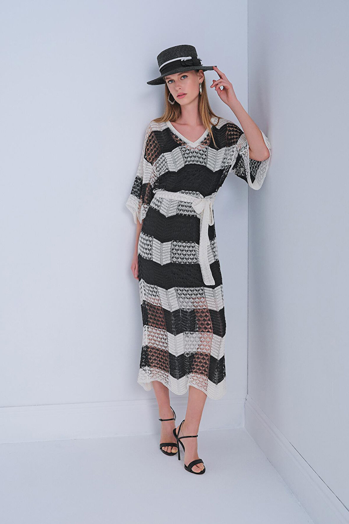 V Yaka Astarlı Kuşaklı Multi Elbise