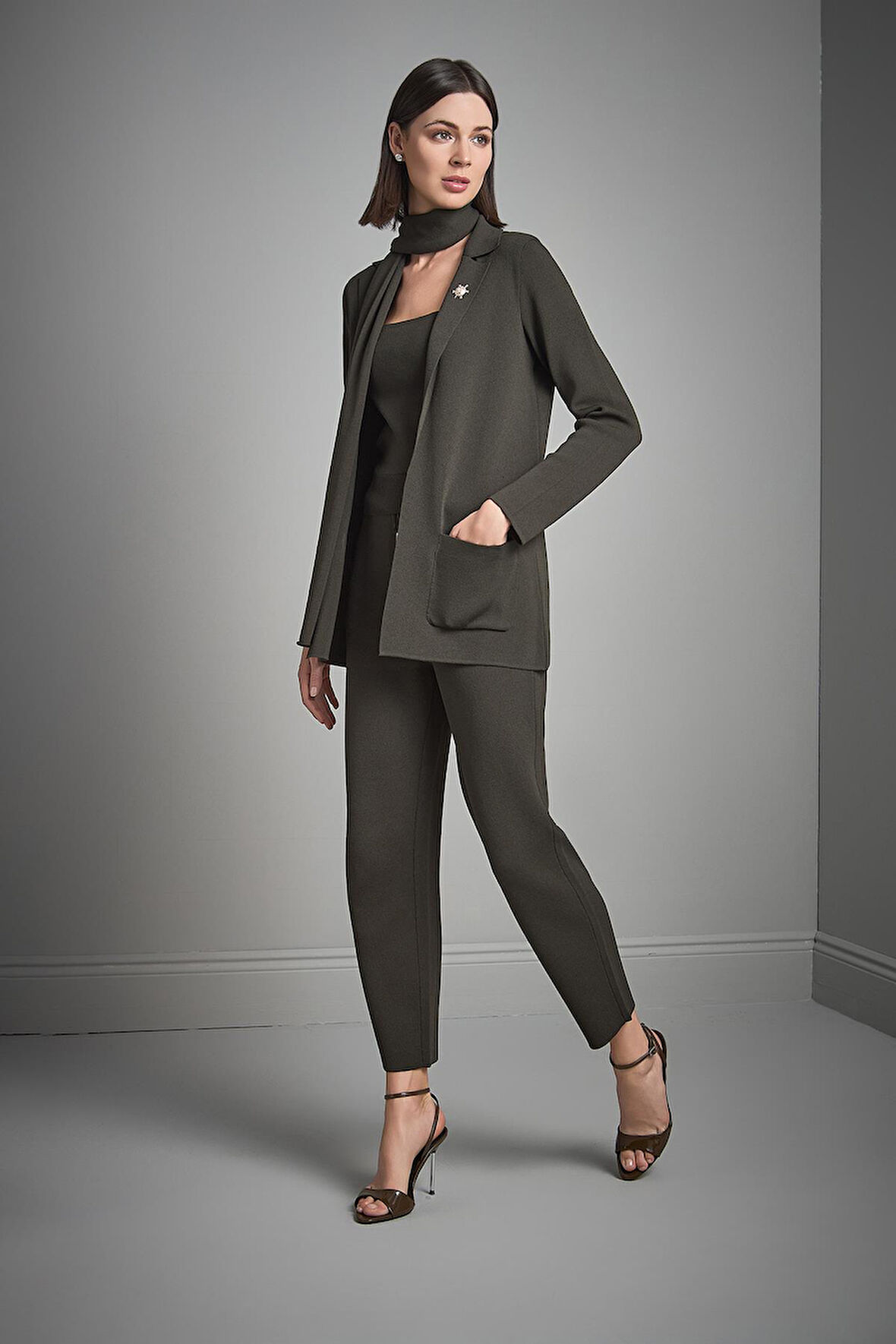 Beli Kordonlu Triko Pantolon