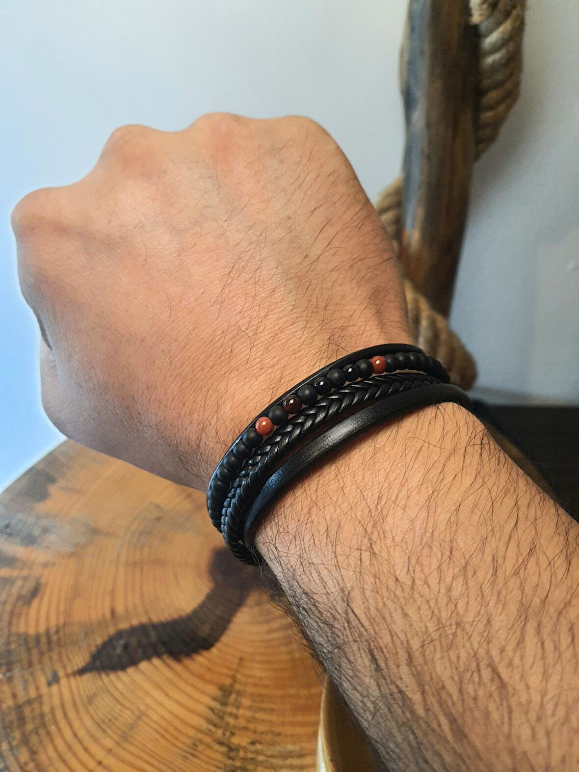 JTAW25BLK1636 HAKİKİ DERİ MIKNATIS KAPAMA AKİK ve ONYX DOĞALTAŞ SİYAH GARANTİLİ HEDİYE KUTULU JANTİ BİLEKLİK