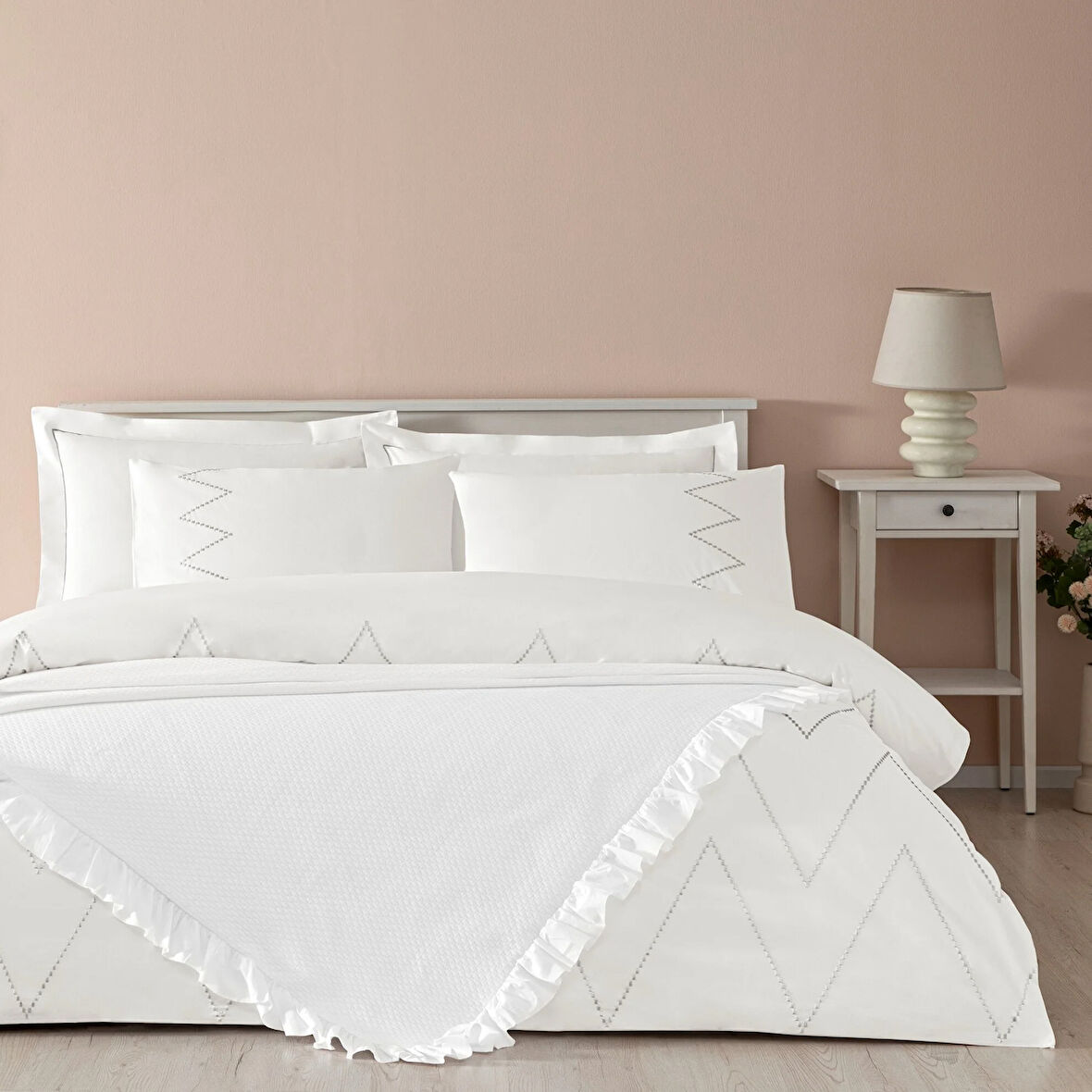 Taç Rosetta Yatak Örtülü Çift Kişilik Nevresim Seti Beyaz