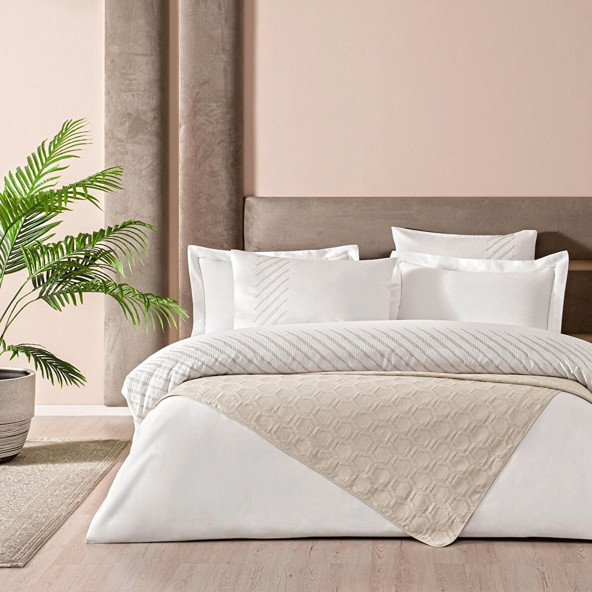 Taç Julietta Yatak Örtülü Çift Kişilik Nevresim Seti Bej