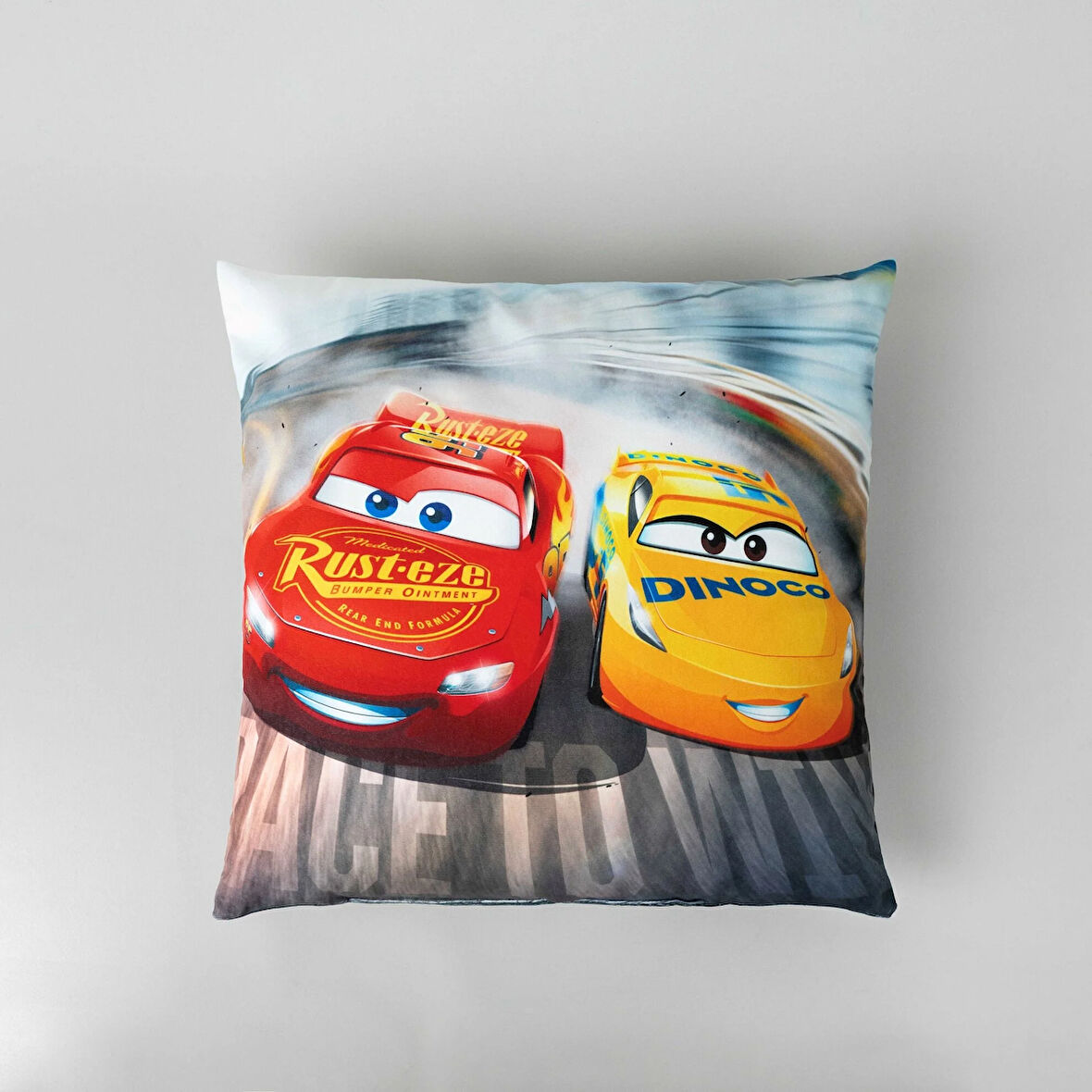 Lisanslı Disney Cars Team 40x40 cm Kılent