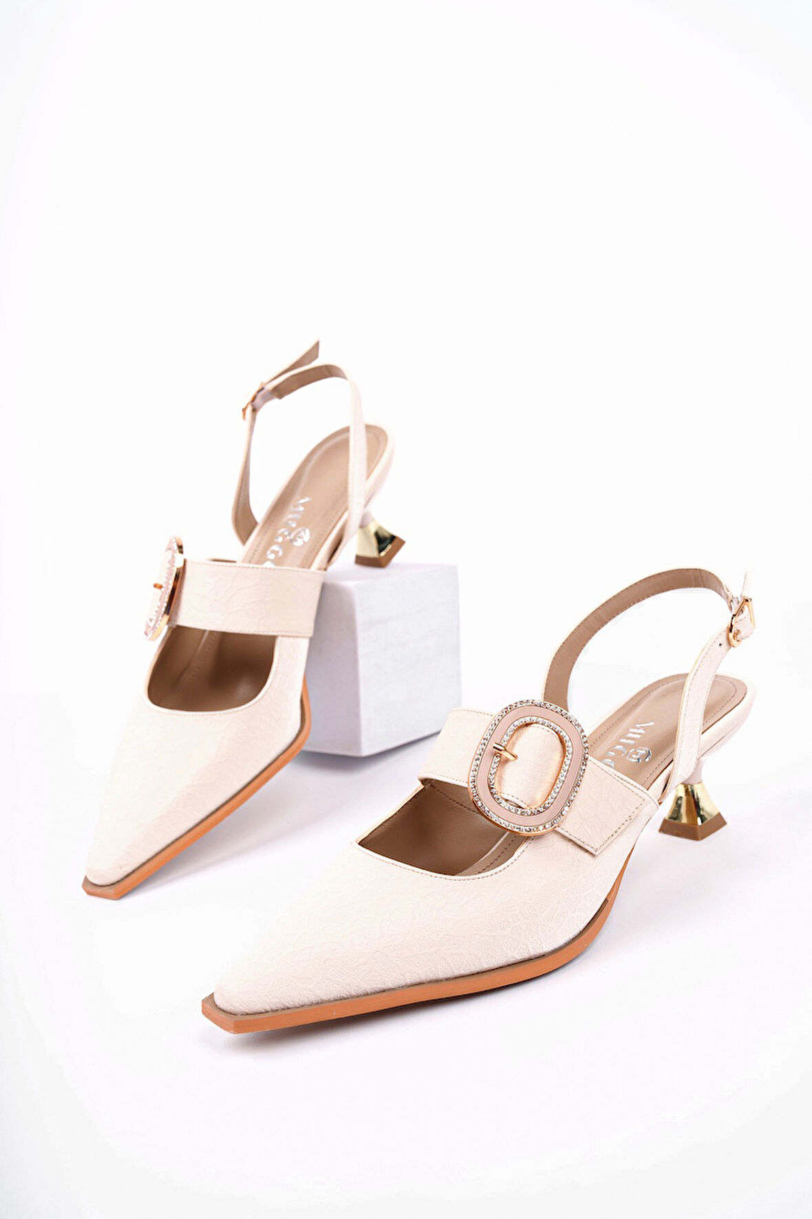 Muggo MARİANA Toka Detaylı Kadın Günlük Klasik Topuklu Ayakkabı