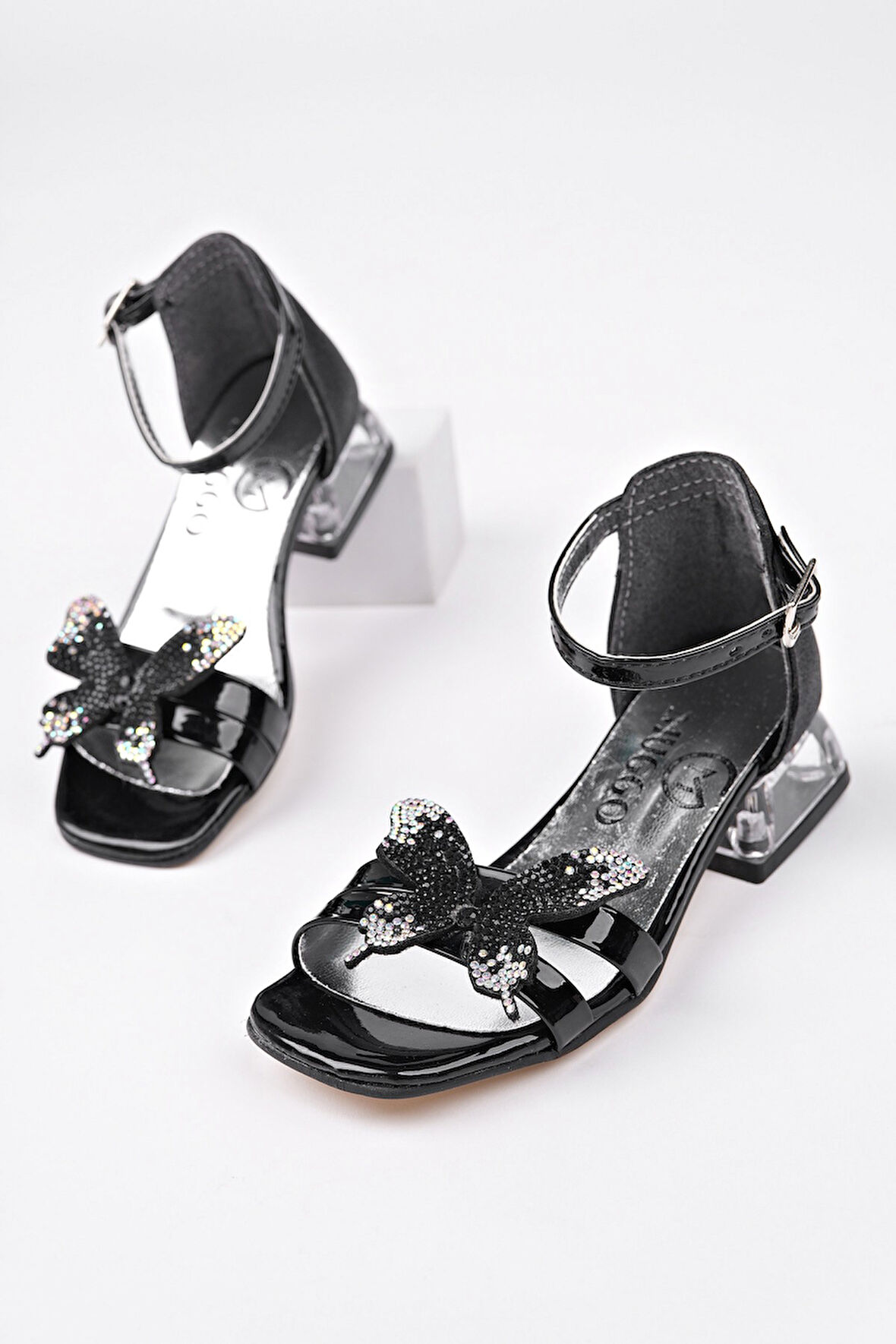 Muggo LOLA Kelebek Detaylı Bilekten Bağlamalı Kız Çocuk Kısa Topuklu Ayakkabı