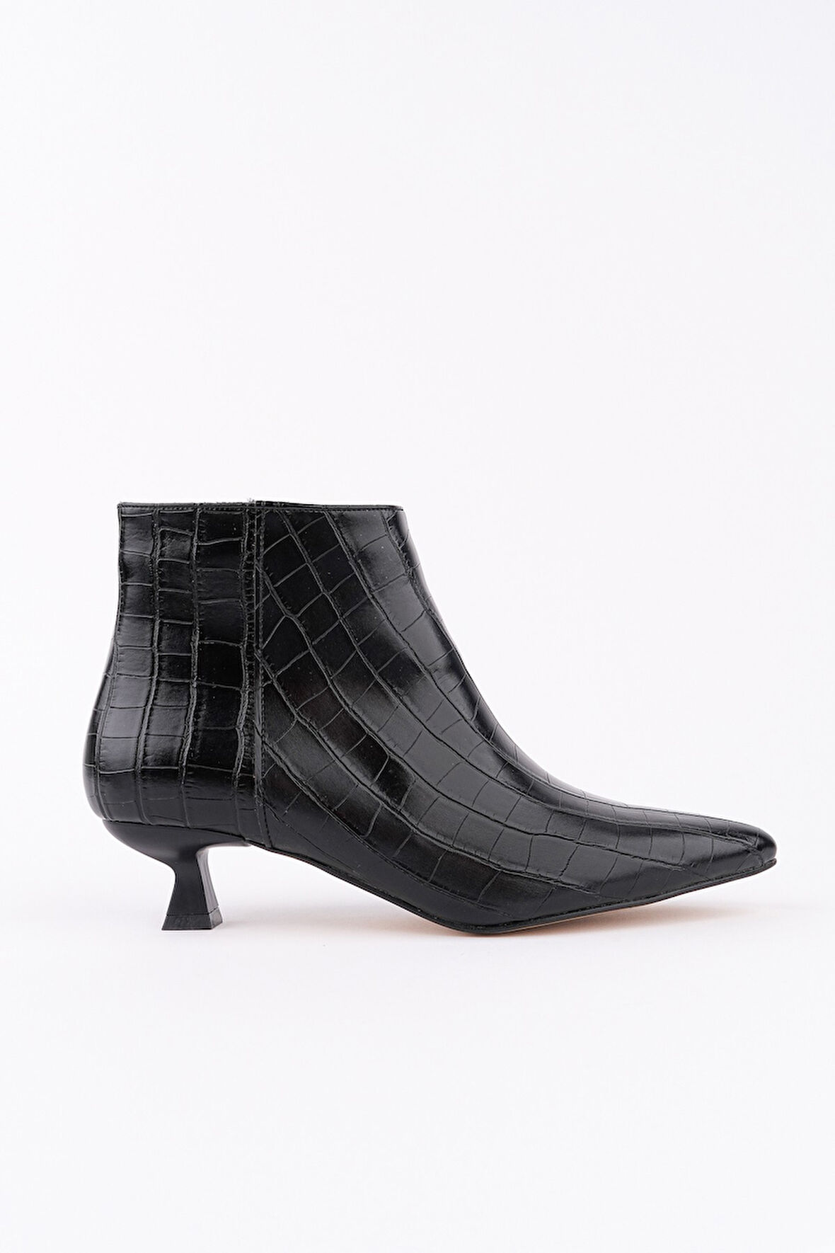 Muggo ÇAÇA Kroko Desenli Sivri Burun İnce Topuklu Fermuarlı Kadın Bot