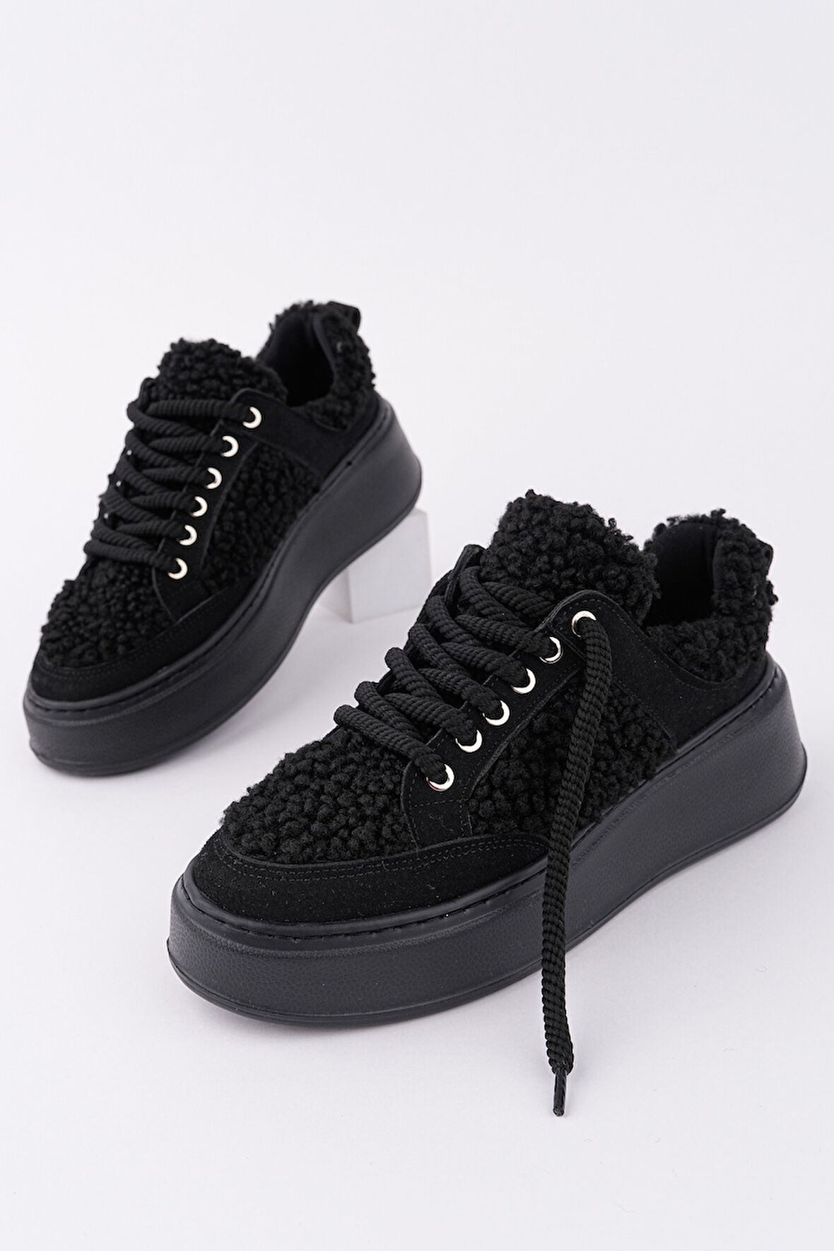 Muggo FLEECY Kalın Taban Bağcıklı Peluş Detaylı Kadın Kışlık Sneaker Spor Ayakkabı