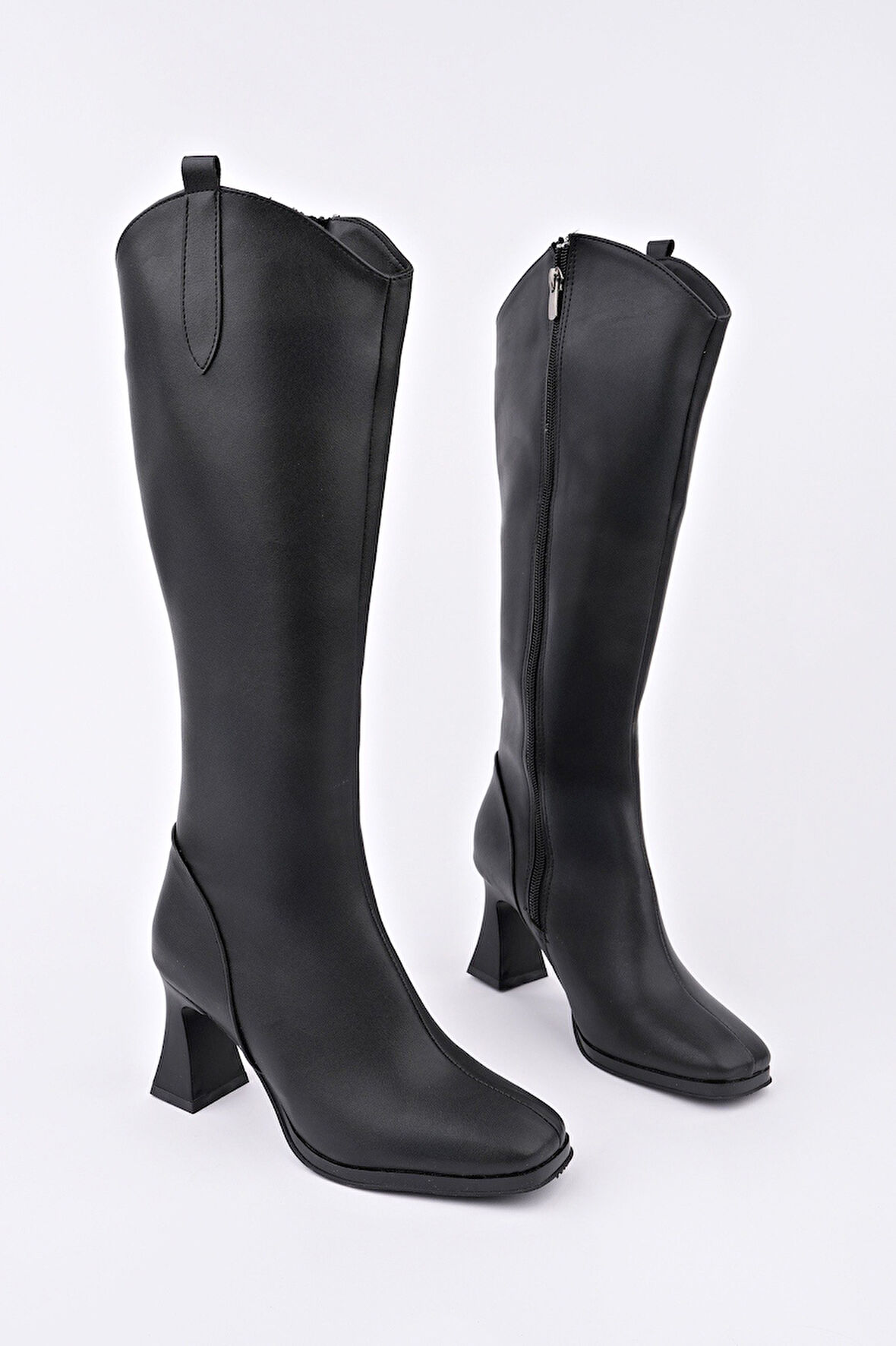 Muggo ASTORİA Küt Burun Yandan Fermuarlı Topuklu Kadın Çizme 