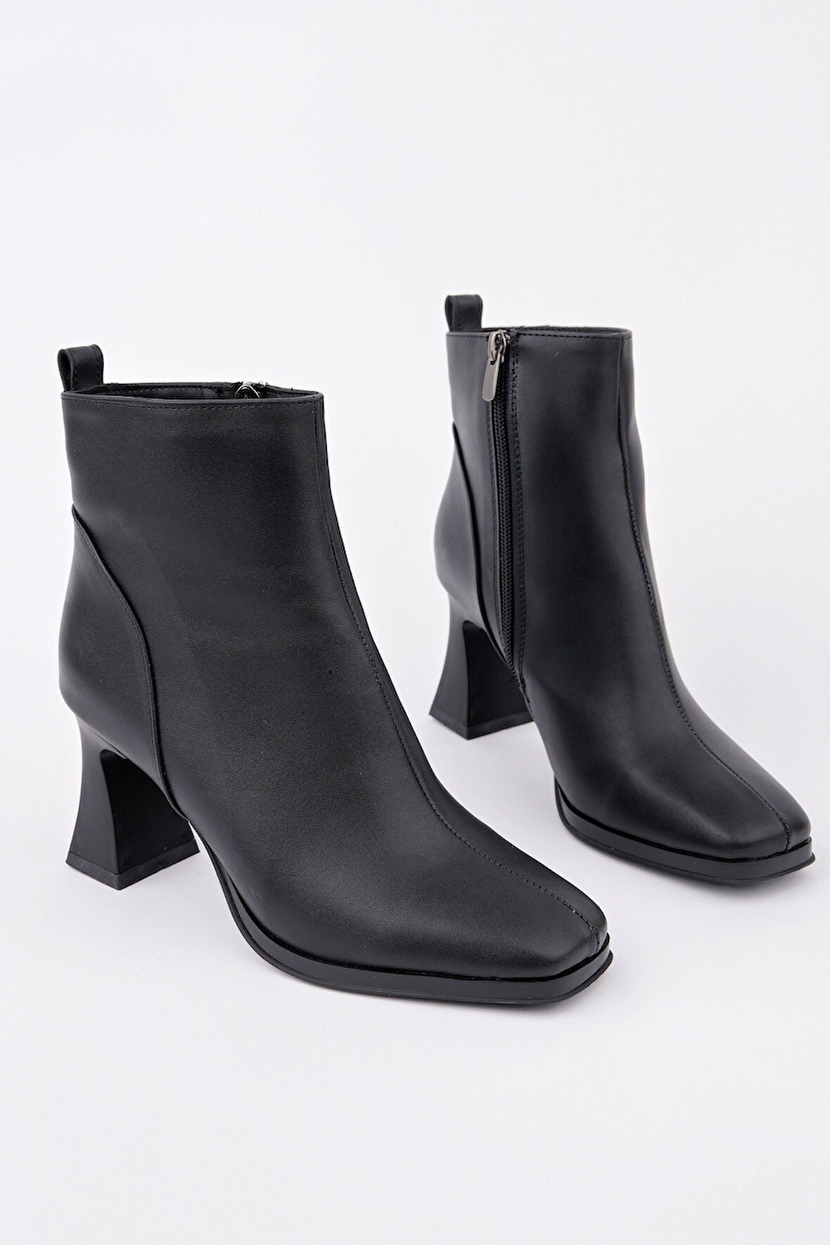 Muggo CELİNA Küt Burun Fermuarlı Topuklu Kadın Bot 