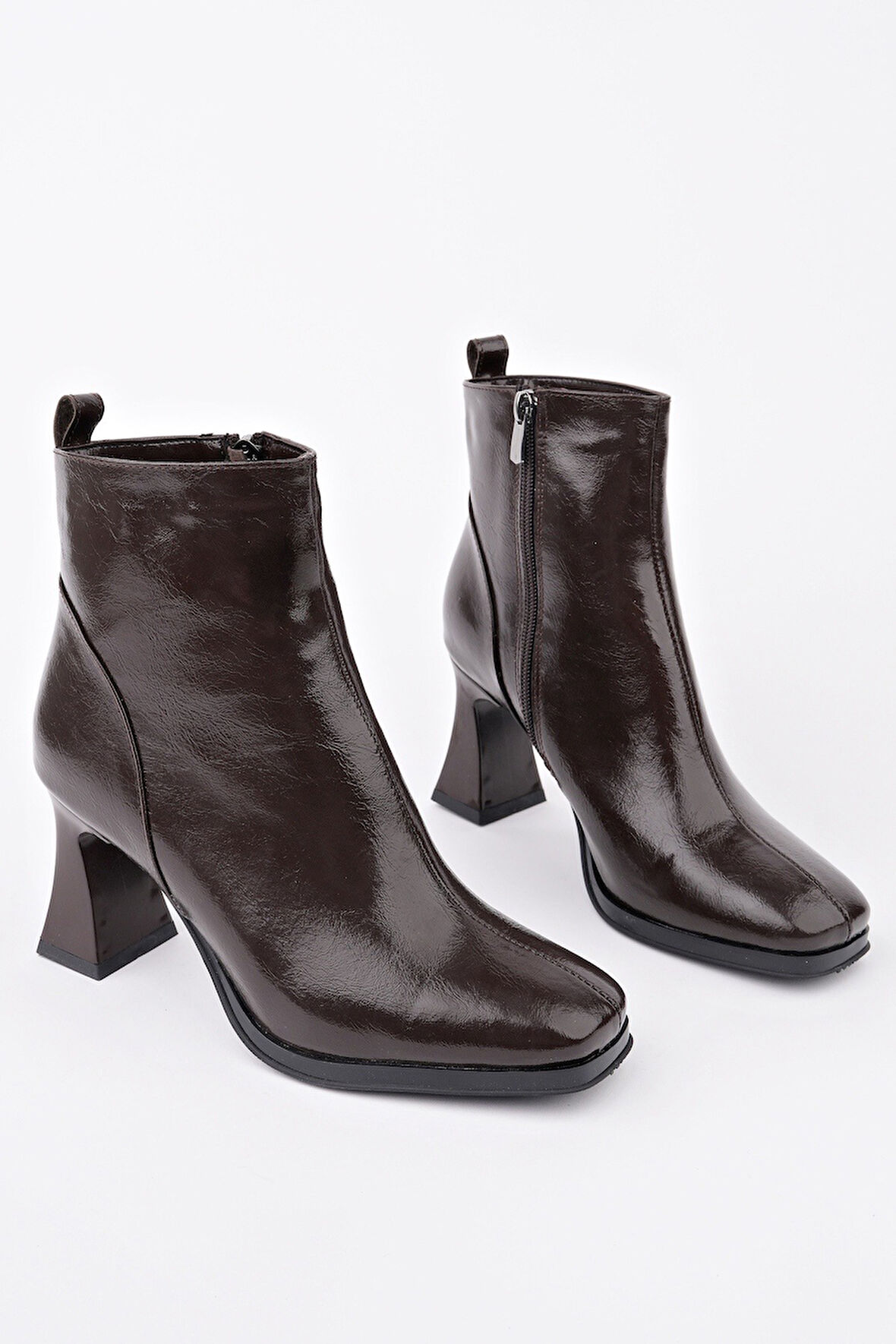 Muggo CELİNA Küt Burun Fermuarlı Topuklu Kadın Bot 