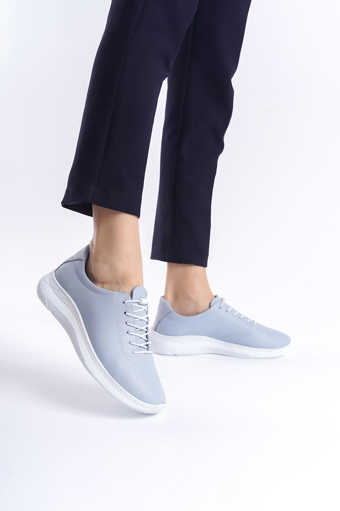 Kadın Hakiki Deri Kalın Taban Günlük Spor Ayakkabı Sneaker Bağcıklı Rahat Taban Ayakkabı