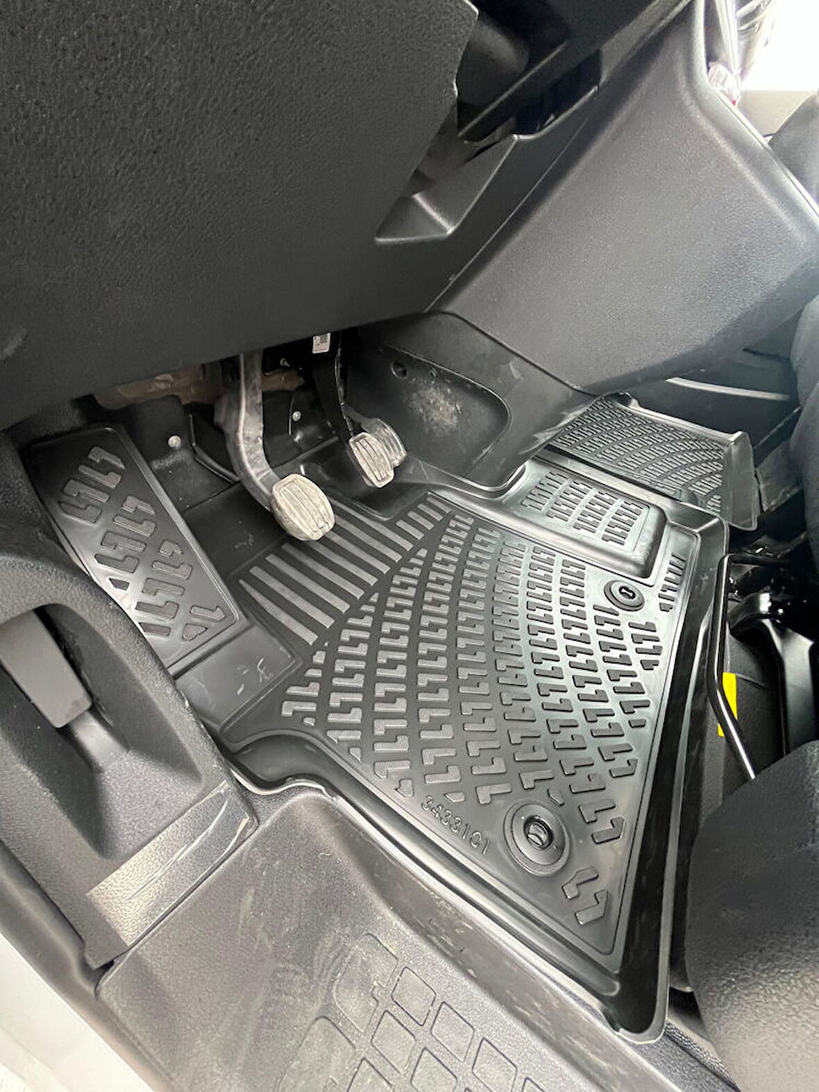 Rizline Opel Vivaro 2019 + 3D Havuzlu Paspas Siyah