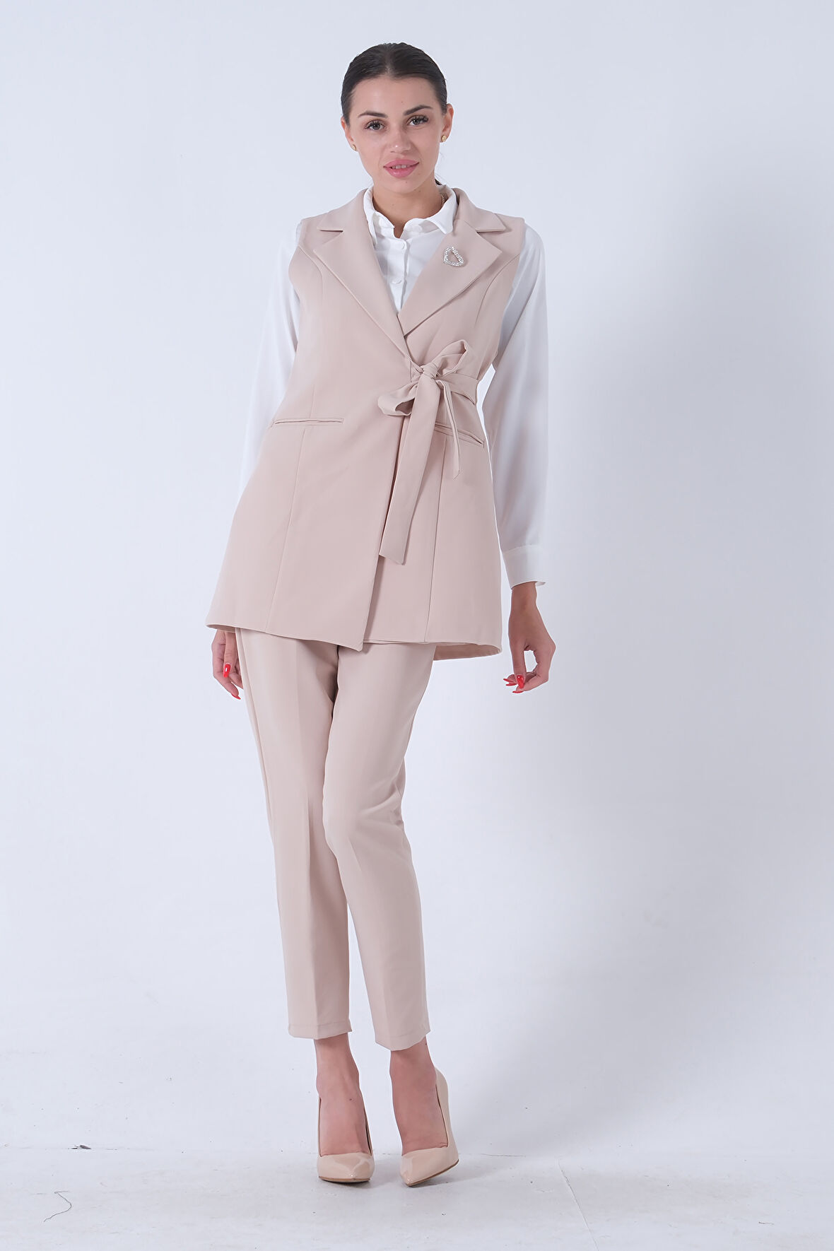 Taş Kalp Broşlu Gömlek-Yelek-Pantolon 3'lü Takım 4595036.50