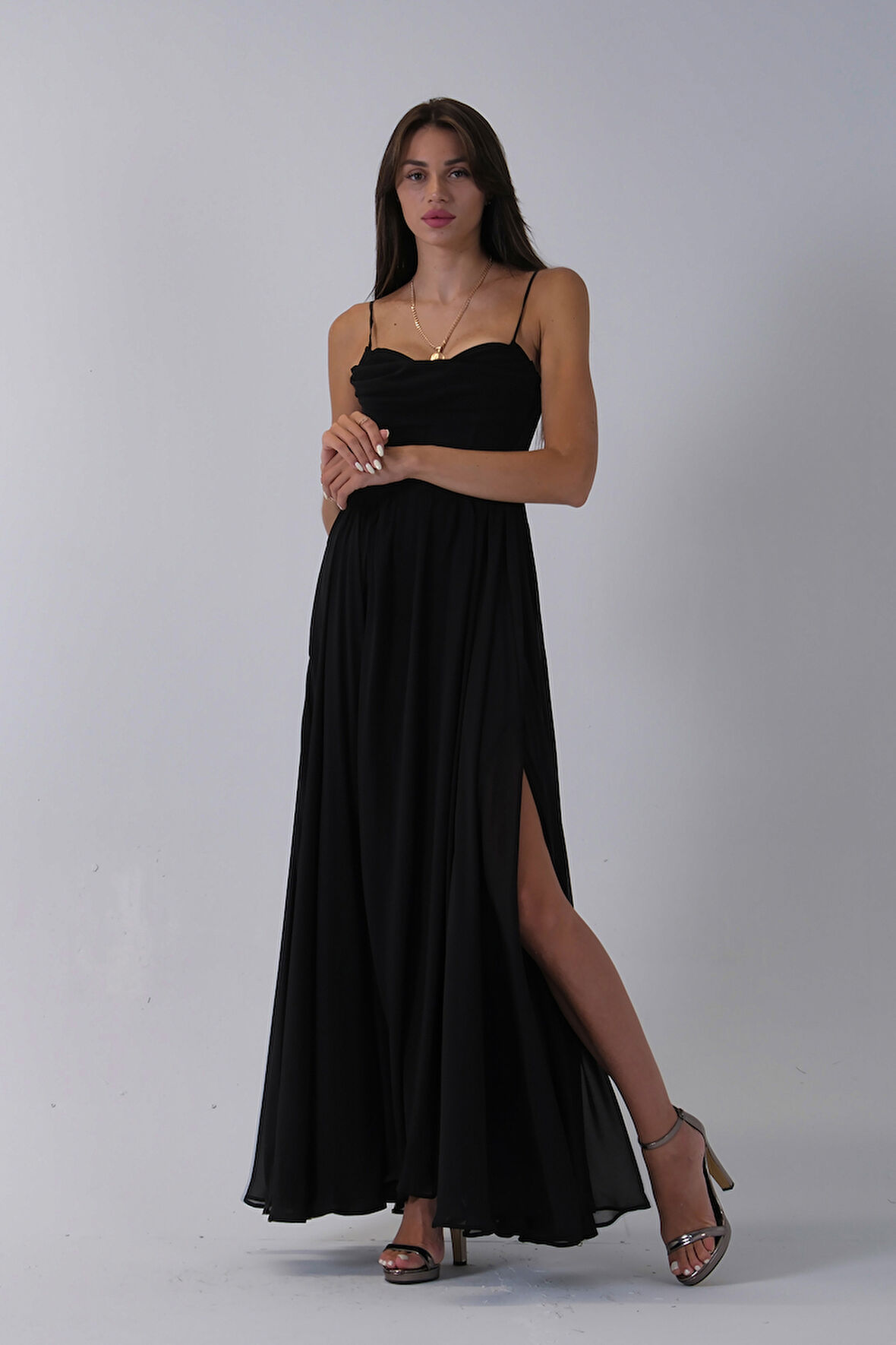 Siyah Askılı Drapeli Uzun Şifon Abiye 08020032.01