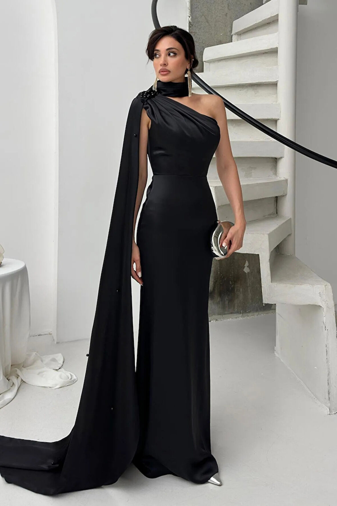 Siyah Yaka Kuşak Detaylı Tek Omuz Abiye 0801099.01