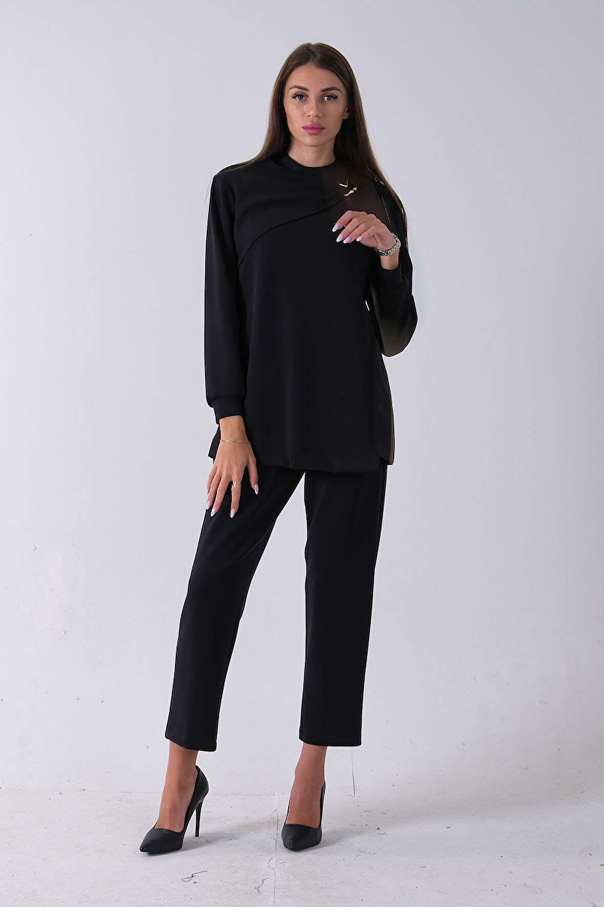 Siyah Bileği Lastikli Tunik Üzeri Detaylı Pantolonlu Takım 4577260.01