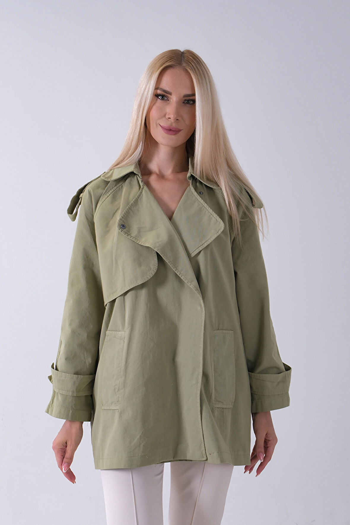 Yeşil Yandan Cepli Omuz Apolet Detaylı Trenç 422234.07