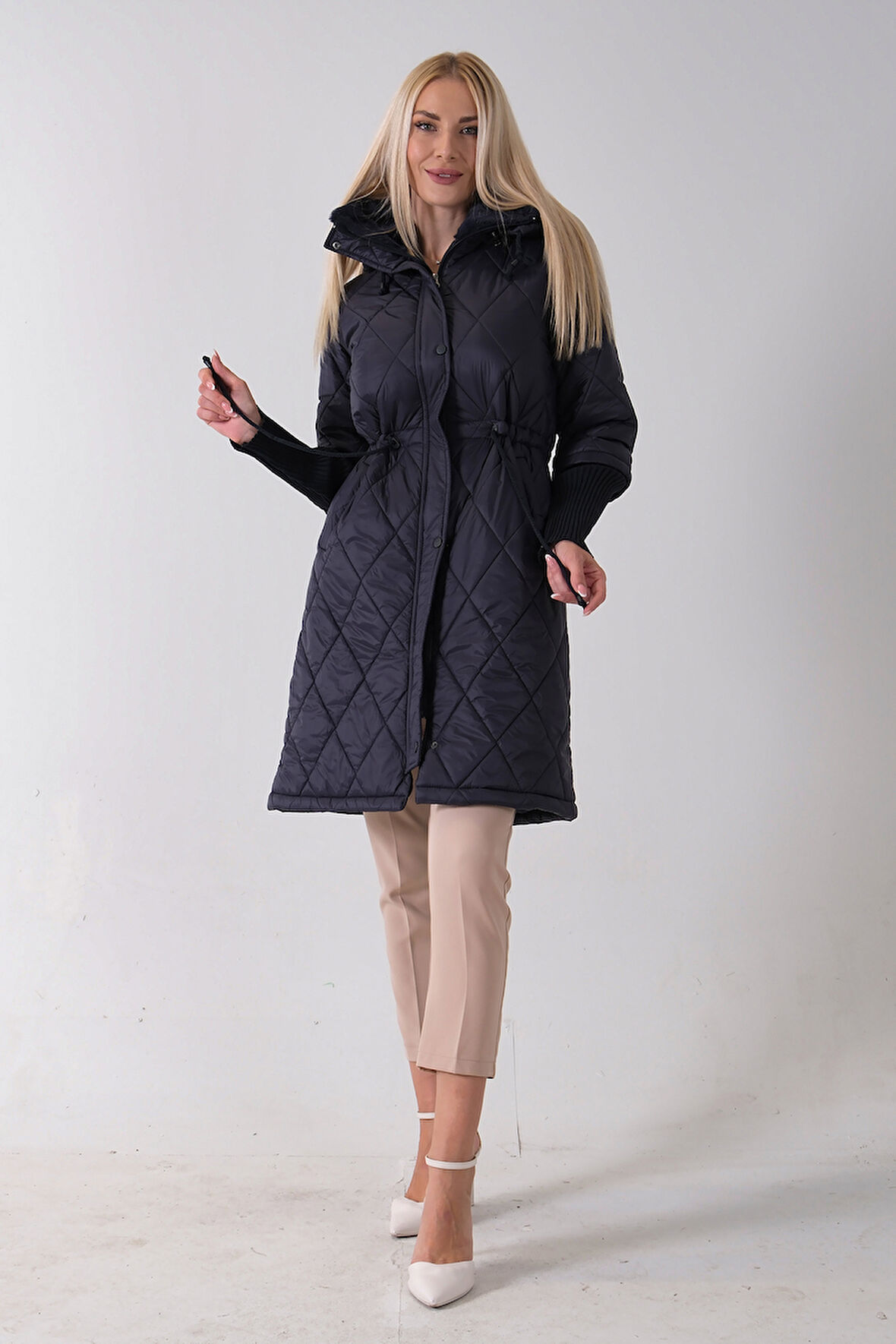 Lacivert Bileği Lastikli Kapüşonlu Baklava Desenli Şişme Mont 44520207.02