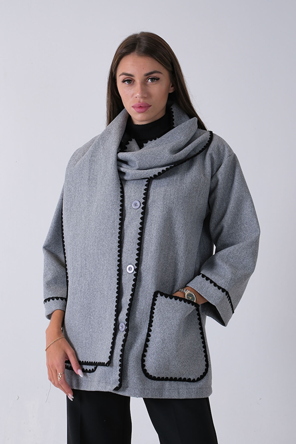 Gri Önü Düğmeli Atkılı Süs Dikiş Detaylı Cepli Kısa Kaban 31050712.06