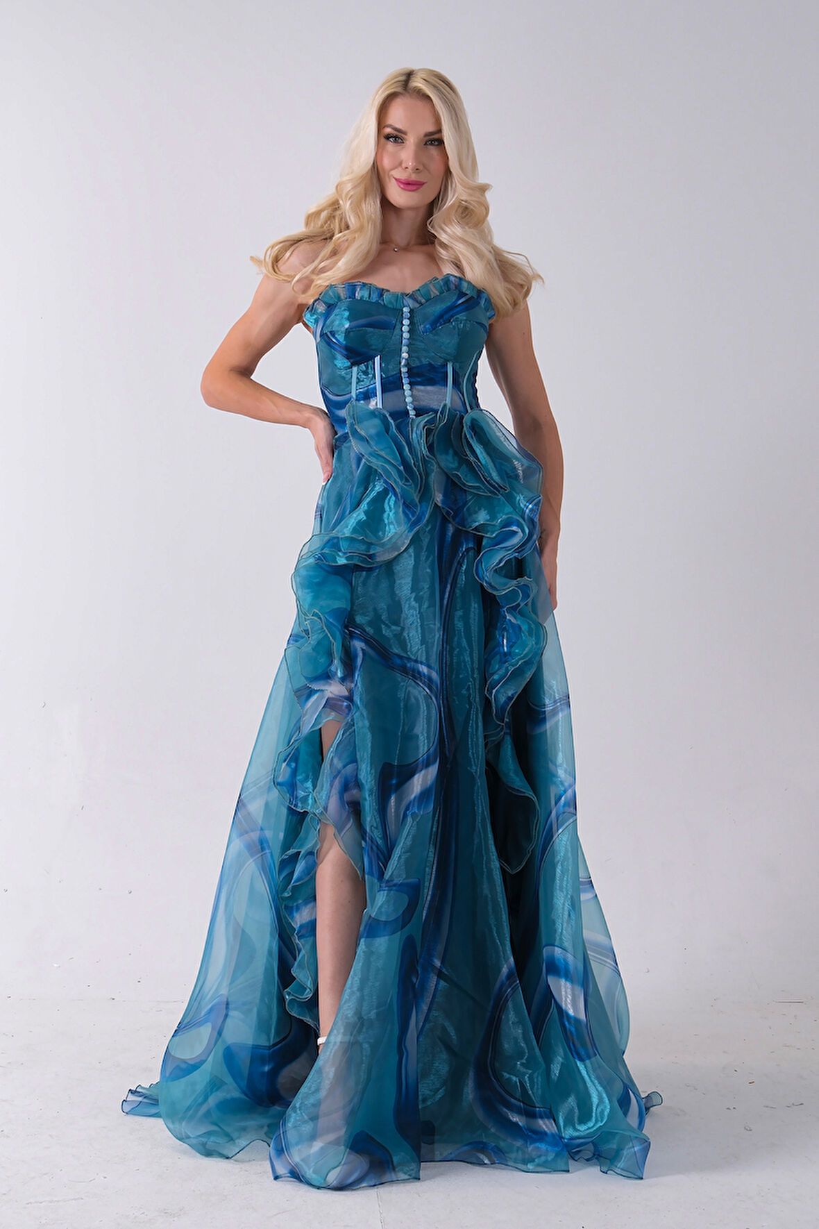 Mavi Straplez Yaka Önü Düğme Detaylı Desenli Fırfırlı Abiye 9705680.16